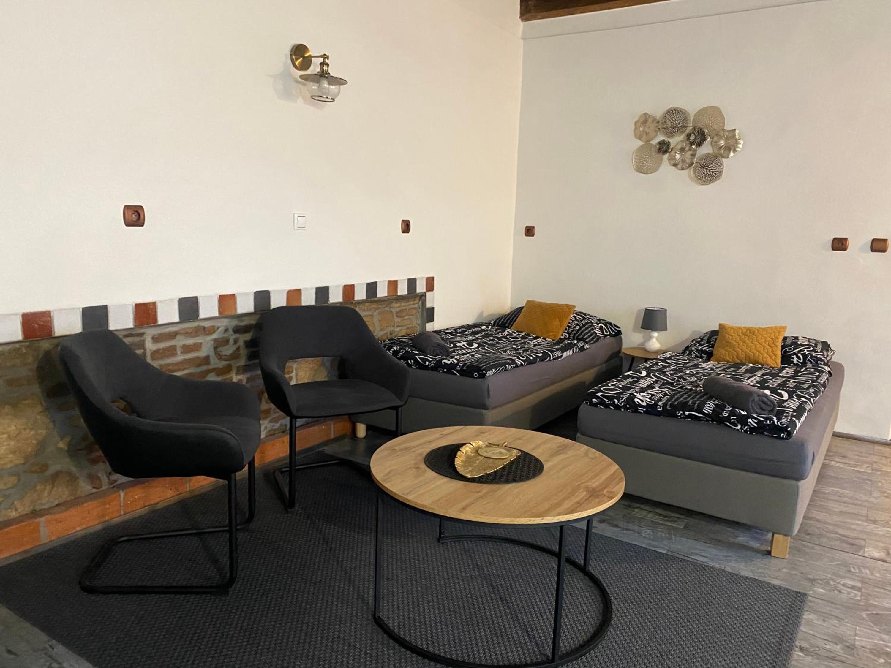 One-Bedroom Apartment - Photo 31