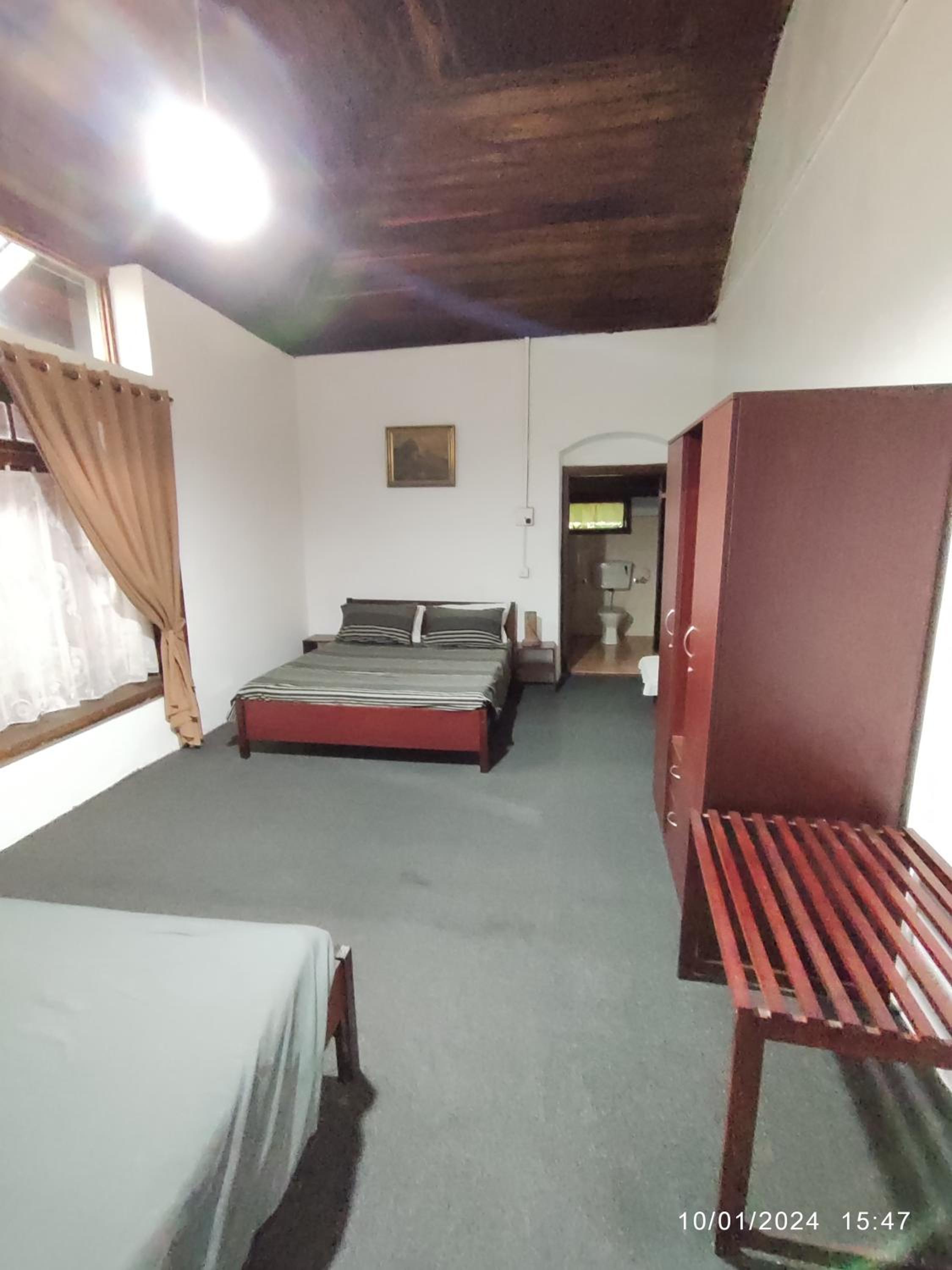 Deluxe Family Room photo 1