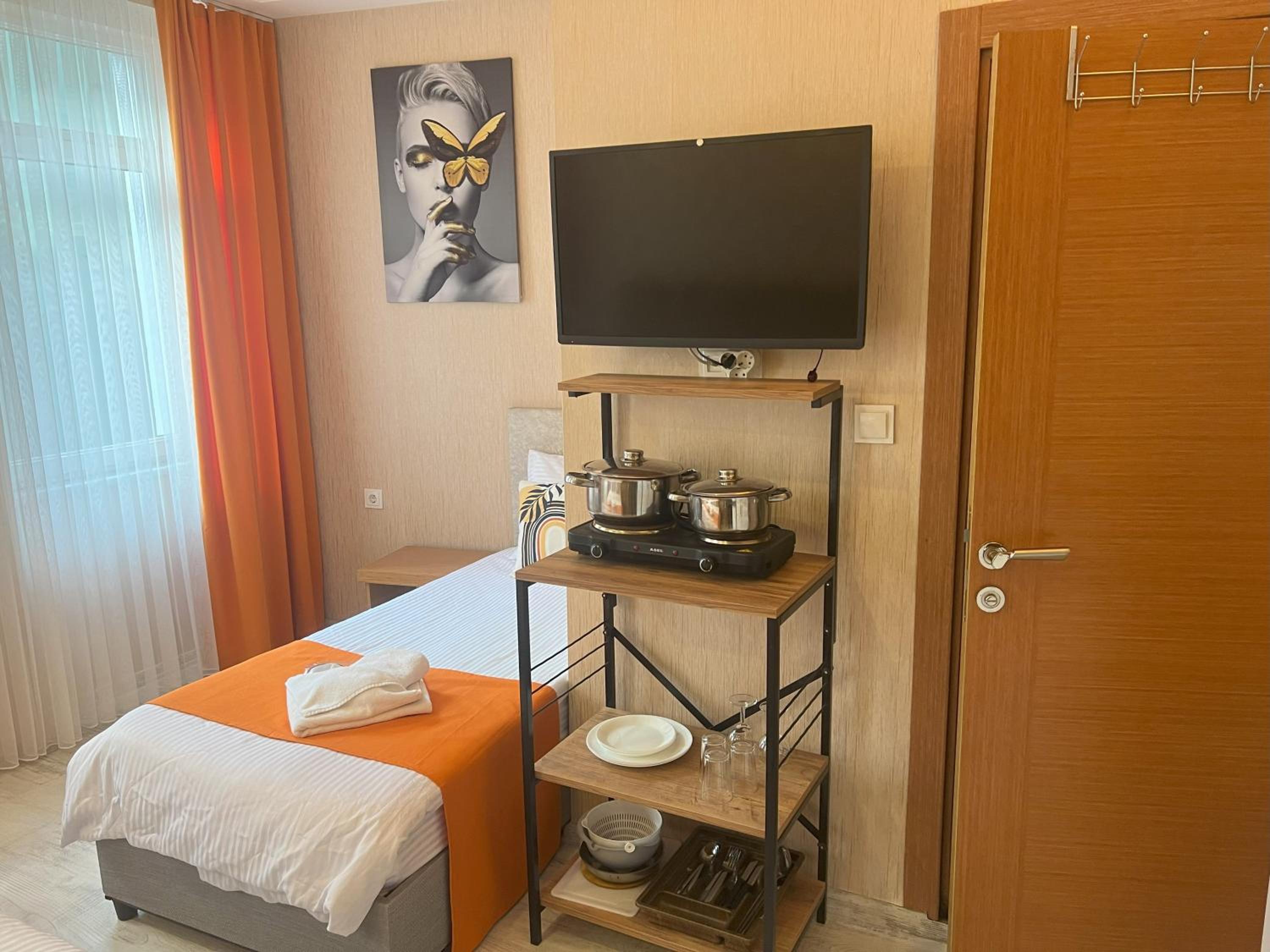 Standard Triple Room photo 2