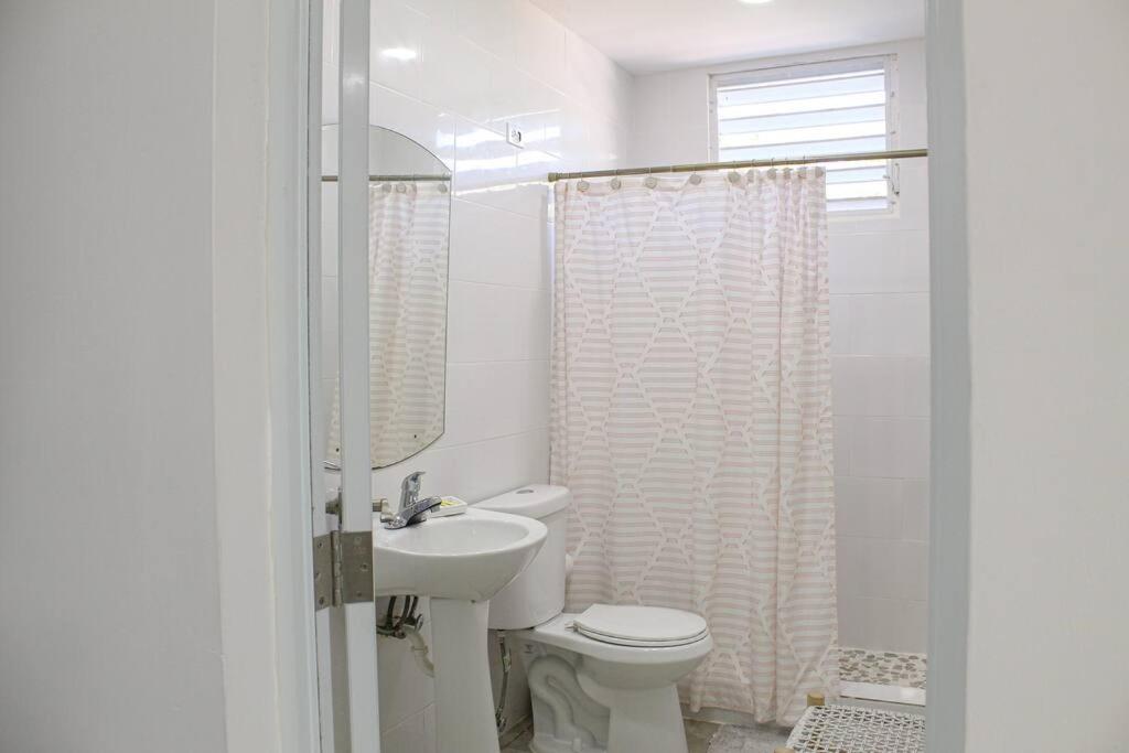 Three-Bedroom House photo 3