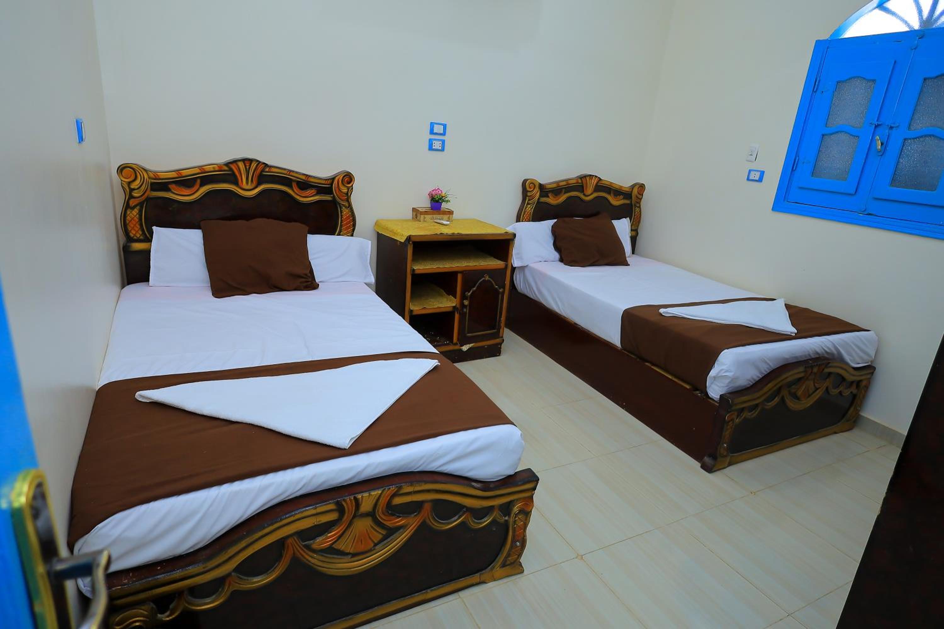 Double or Twin Room with Shared Bathroom photo 1