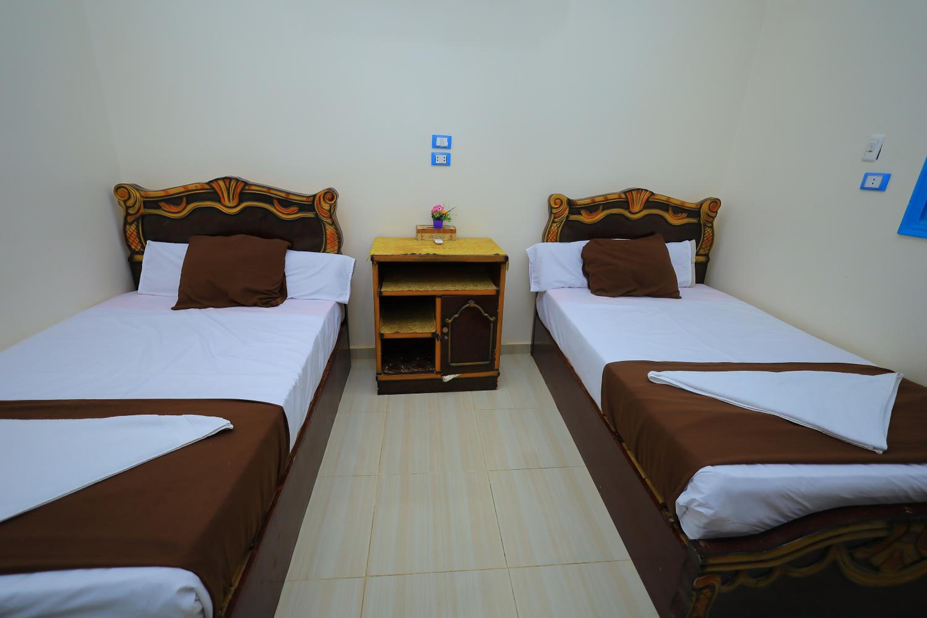 Double or Twin Room with Shared Bathroom photo 2