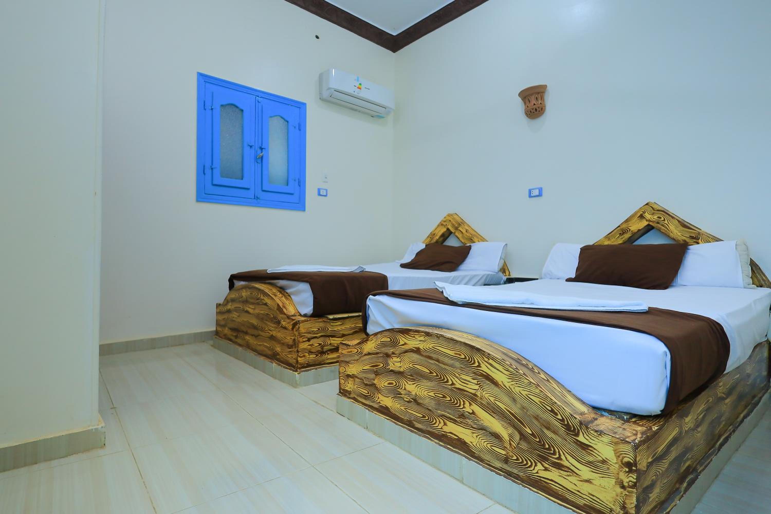 Double or Twin Room with Shared Bathroom photo 3