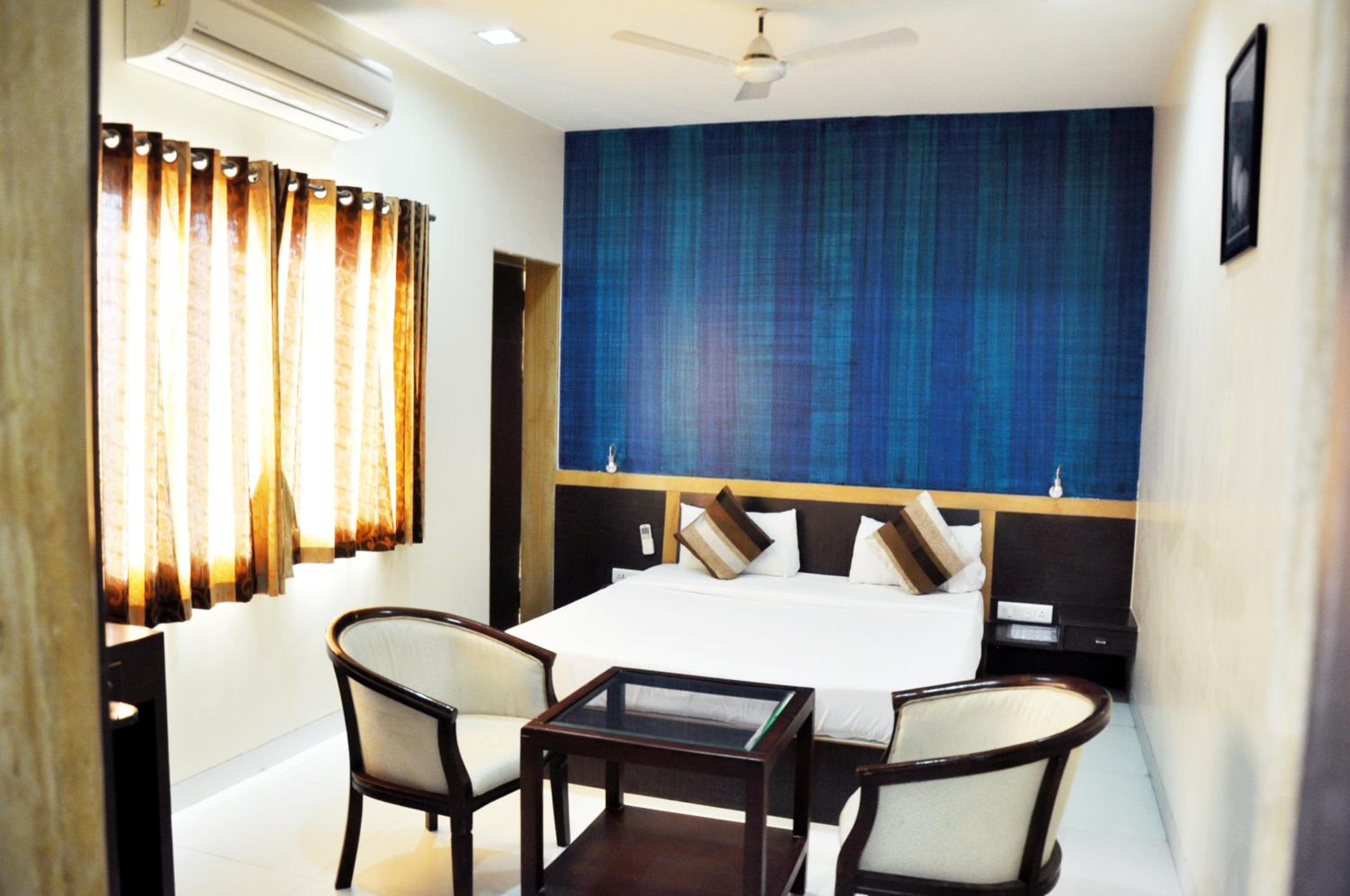 Deluxe Room - Photo 2