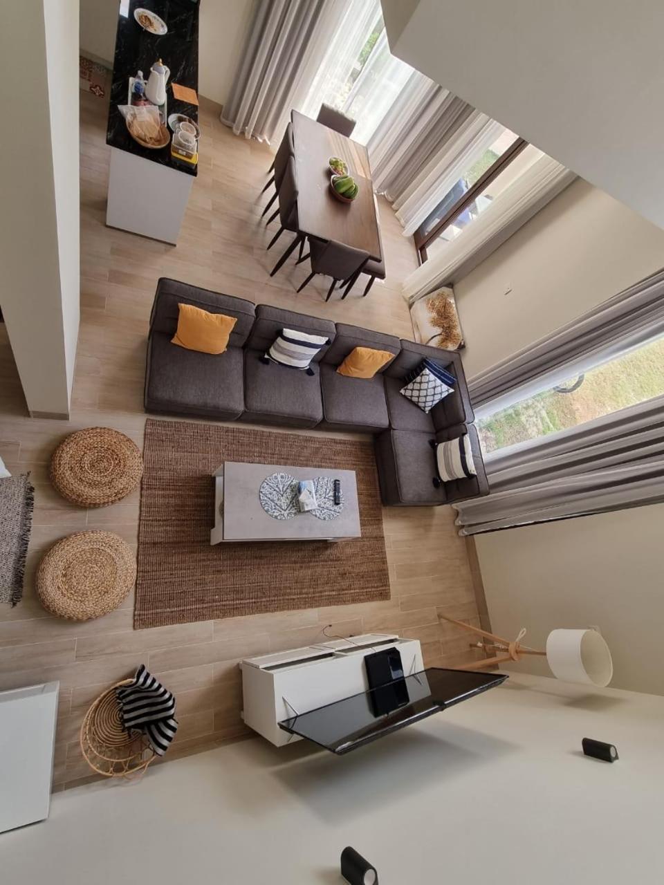 Four-Bedroom House photo 2
