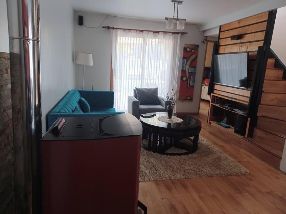 One-Bedroom House photo 1