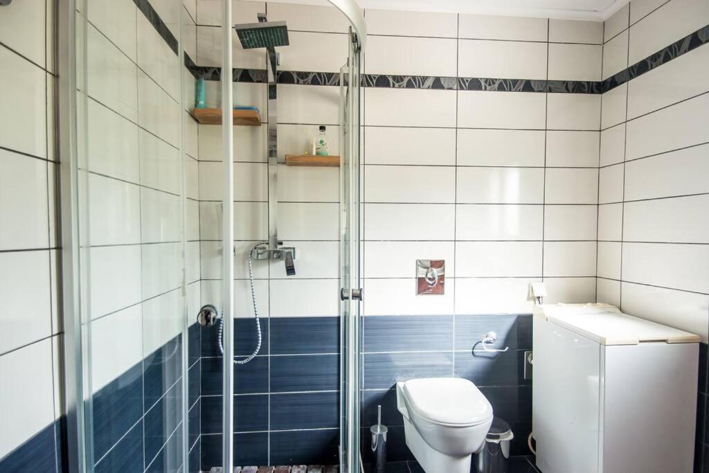 Three-Bedroom House photo 2