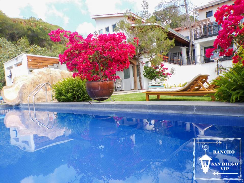Villa photo 2