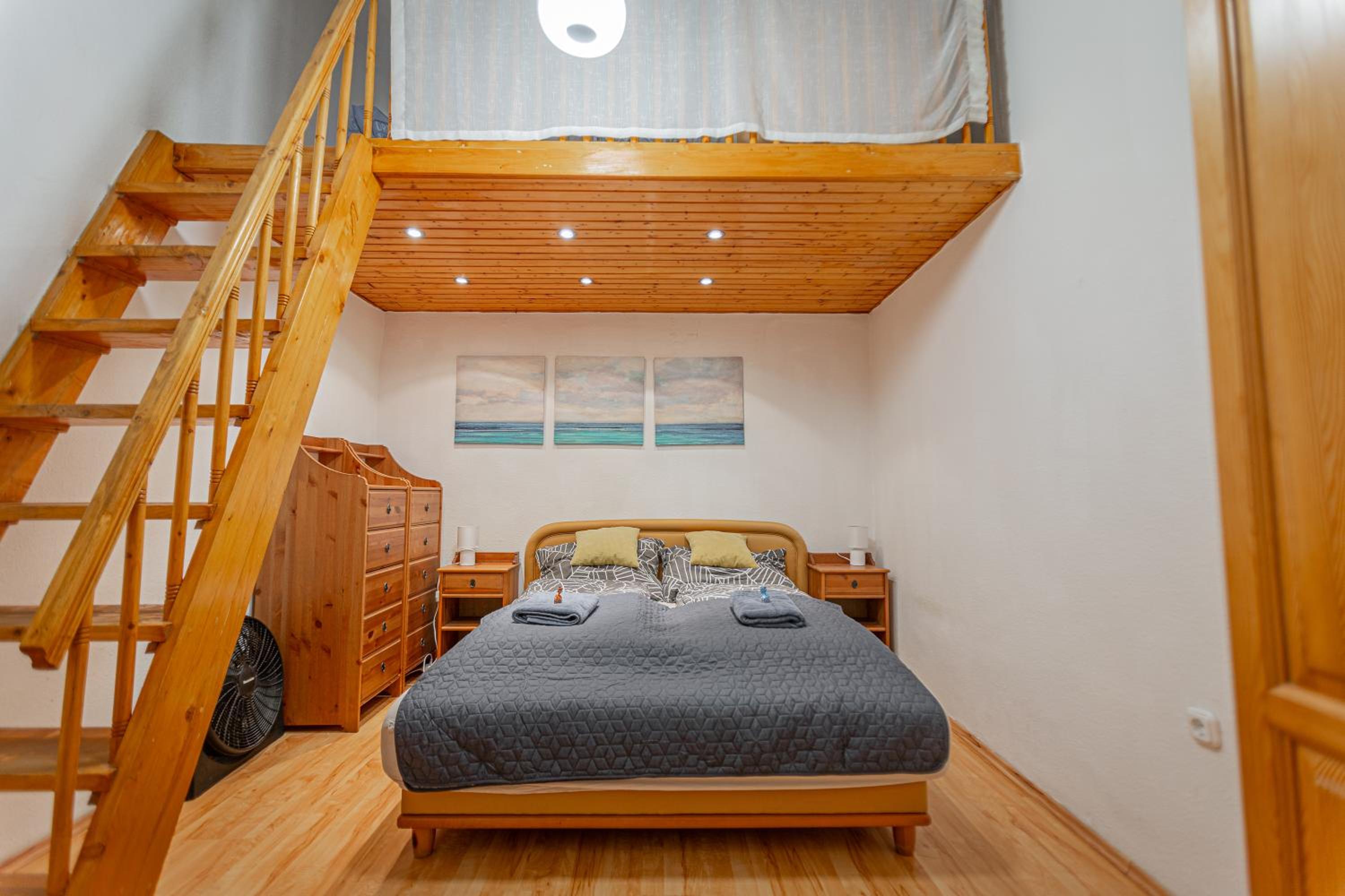 Two-Bedroom Apartment - Photo 2