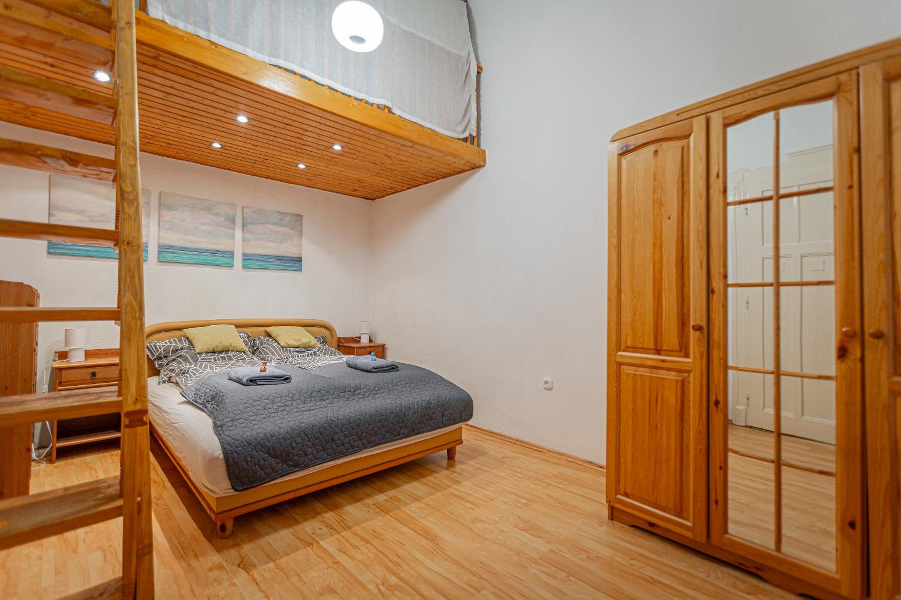 Two-Bedroom Apartment - Photo 24