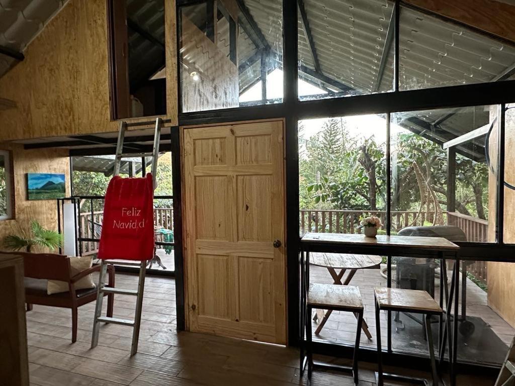 One-Bedroom House photo 2