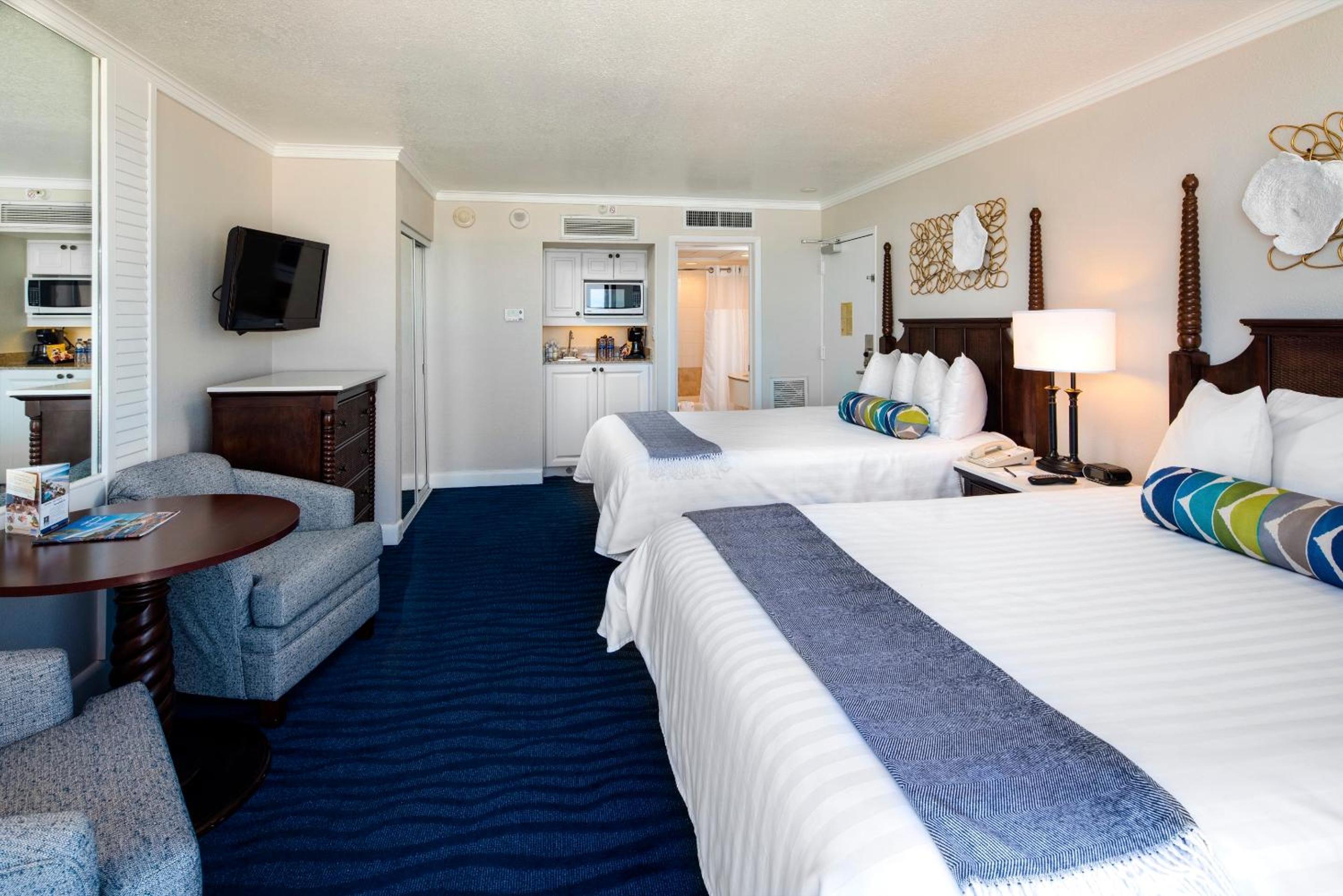 Deluxe Double Room with Balcony and Sea View - Photo 4