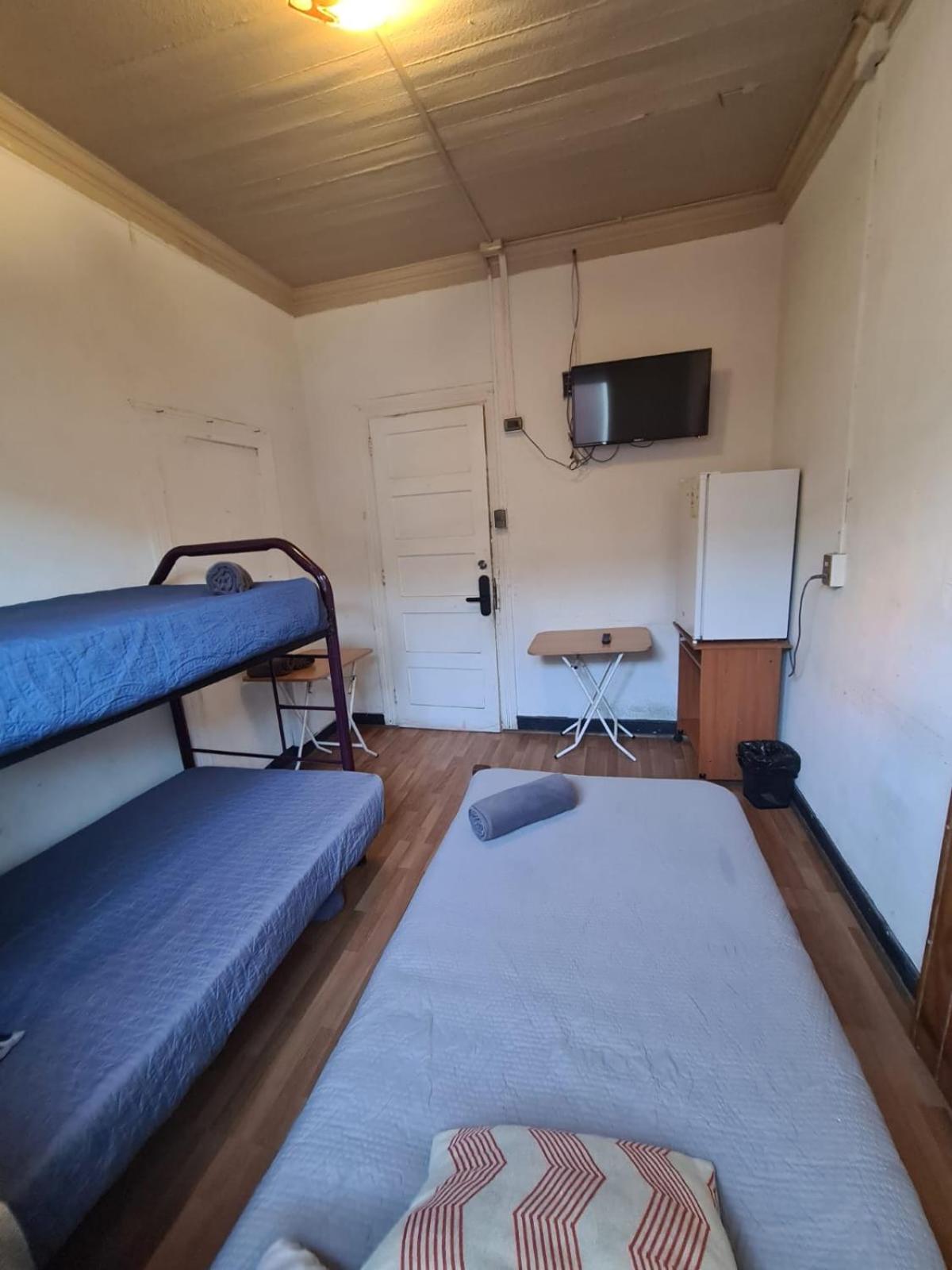 Triple Room With Private Bathroom photo 2