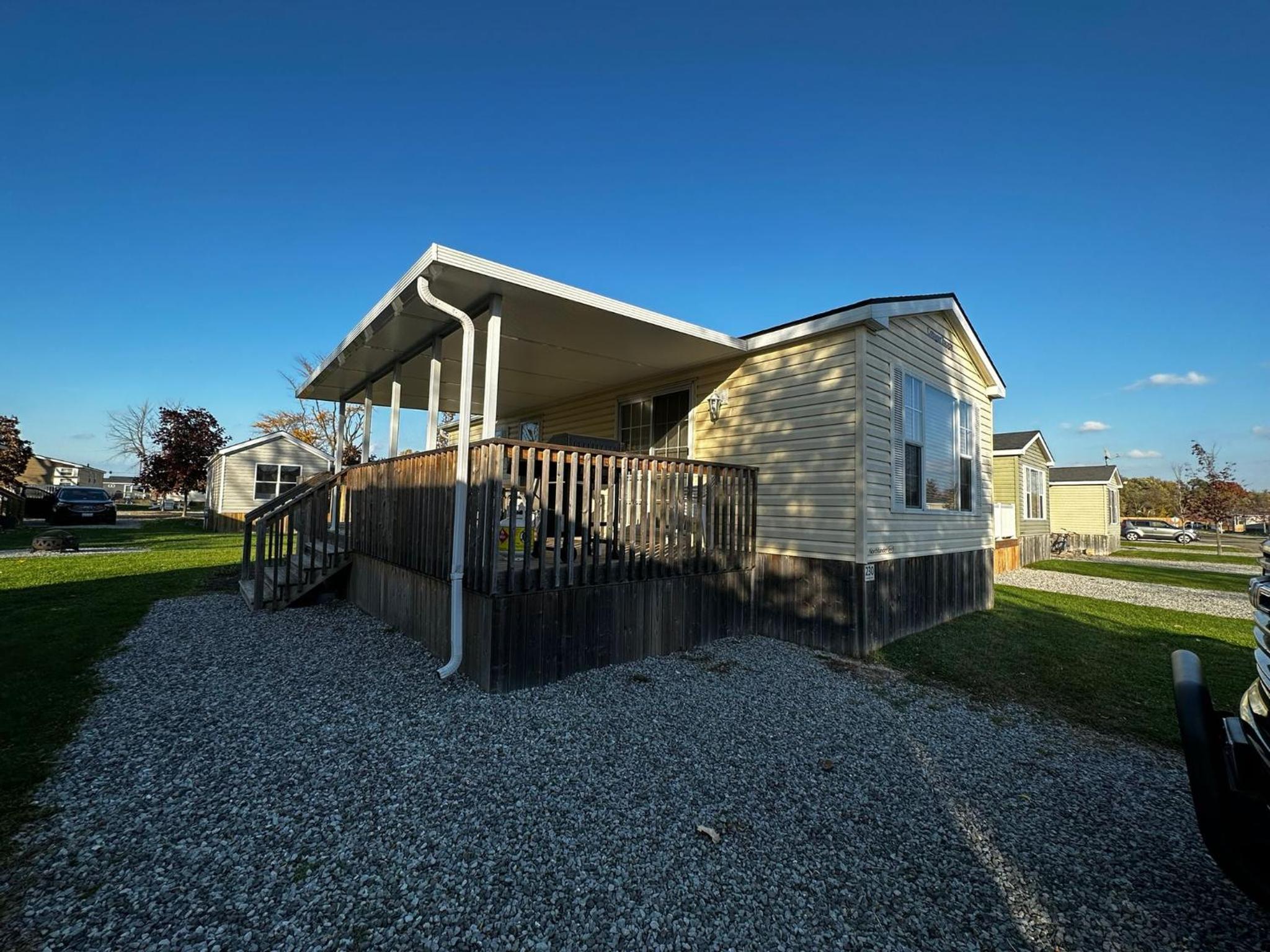 Two-Bedroom House photo 2