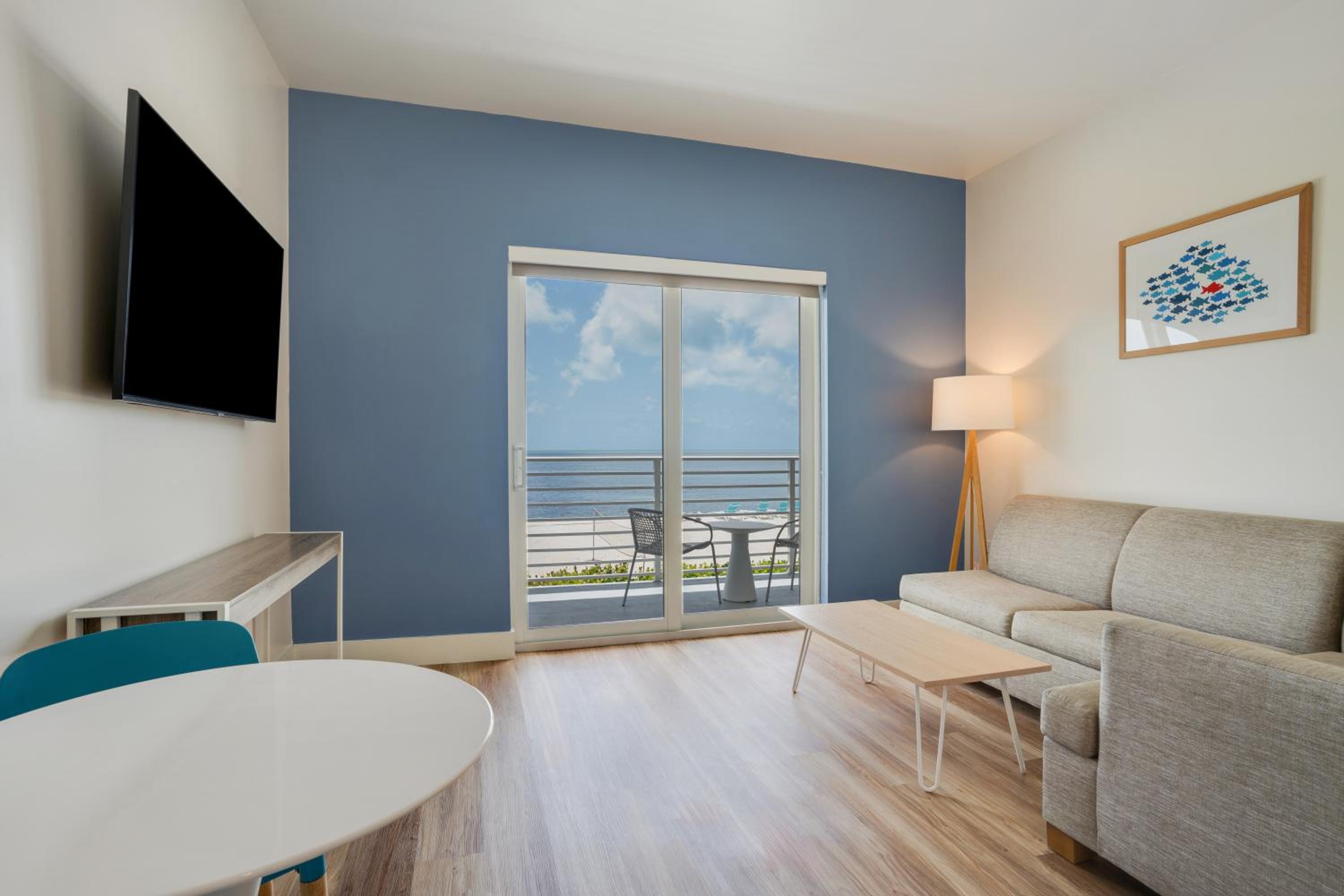 Oceanfront King Suite