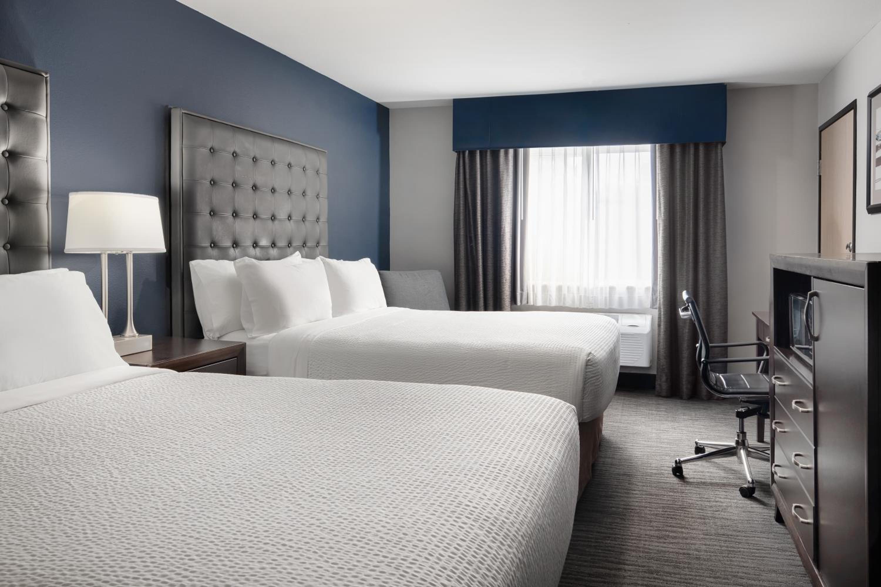 Queen Suite with Two Queen Beds