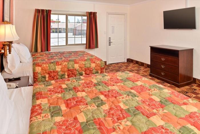 Double Room with Two Double Beds - Photo 4