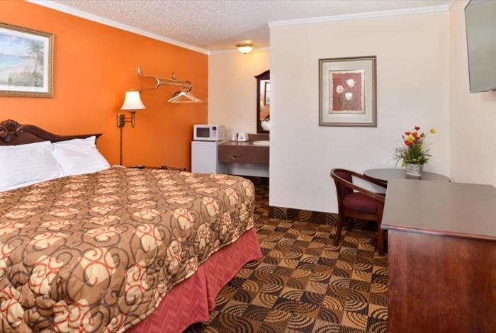 Queen Room - Photo 5