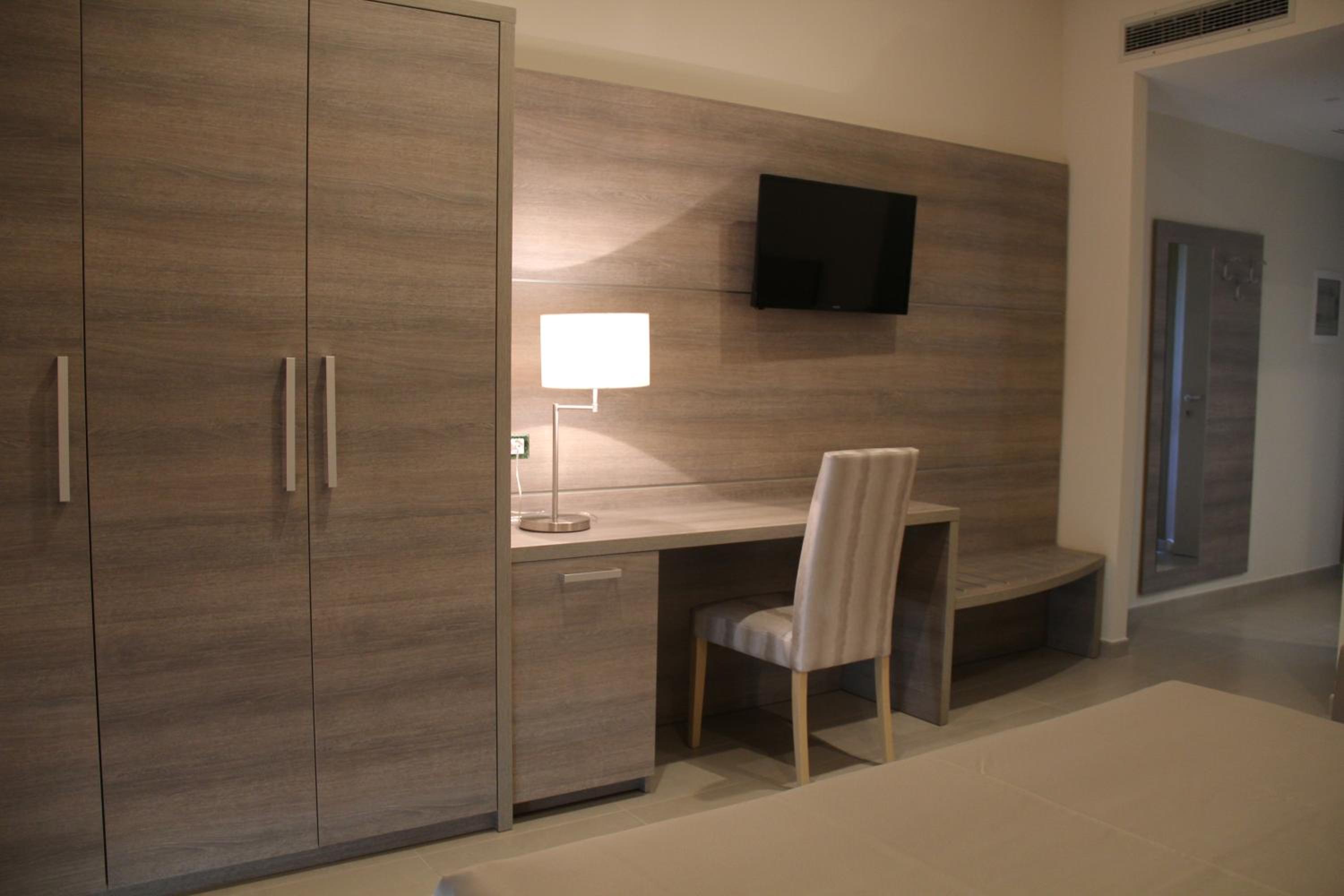 Superior Triple Room photo 2
