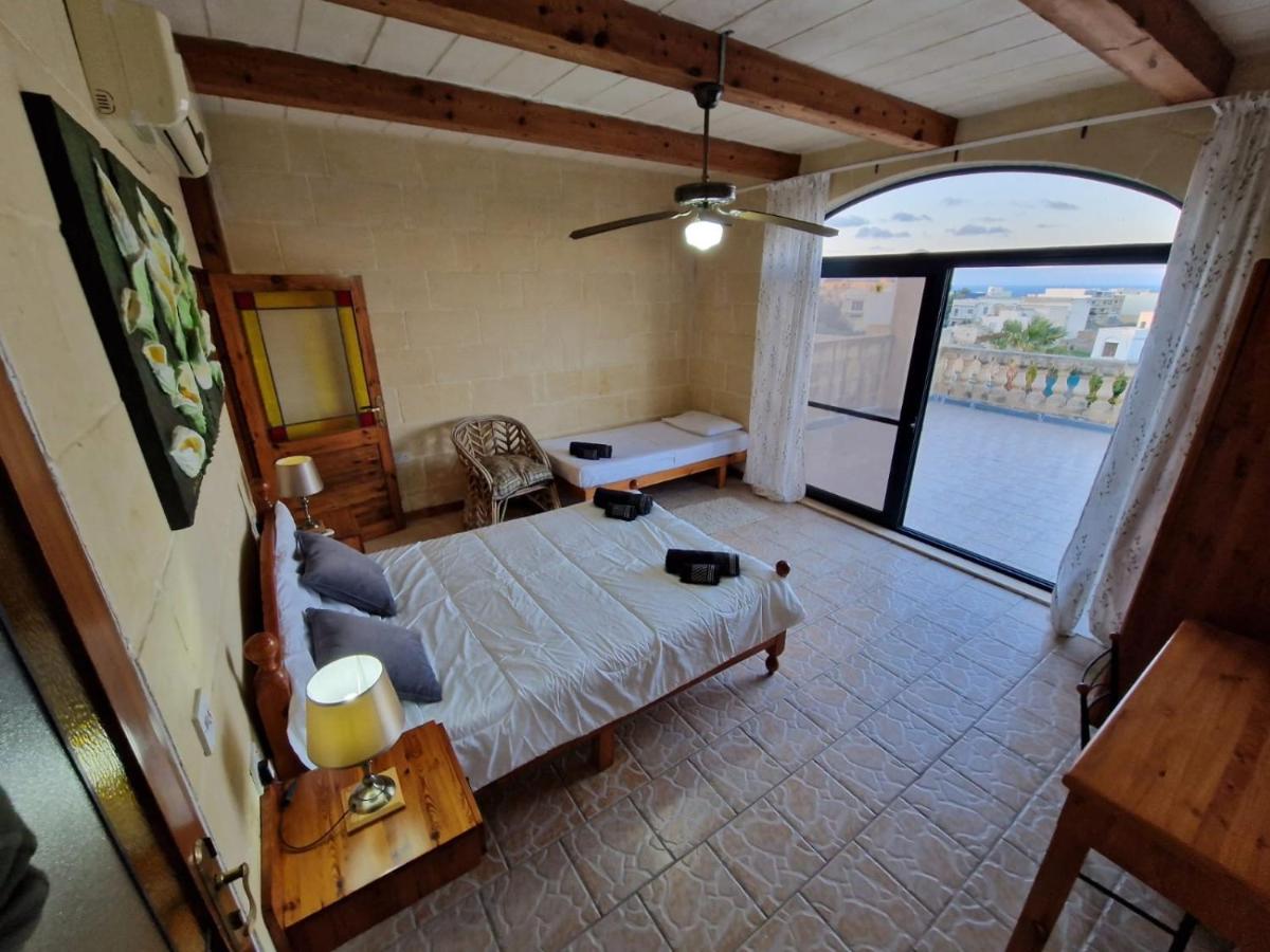 Triple Room with Pool View photo 1