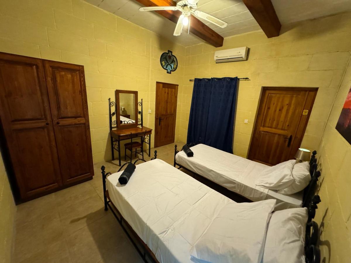 Deluxe Double or Twin Room photo 2