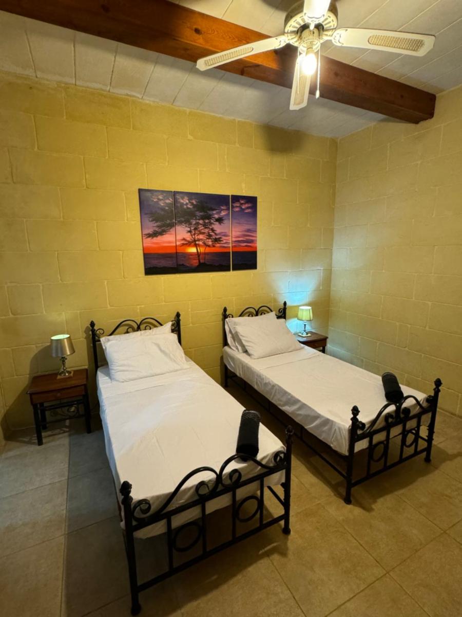 Deluxe Double or Twin Room photo 1