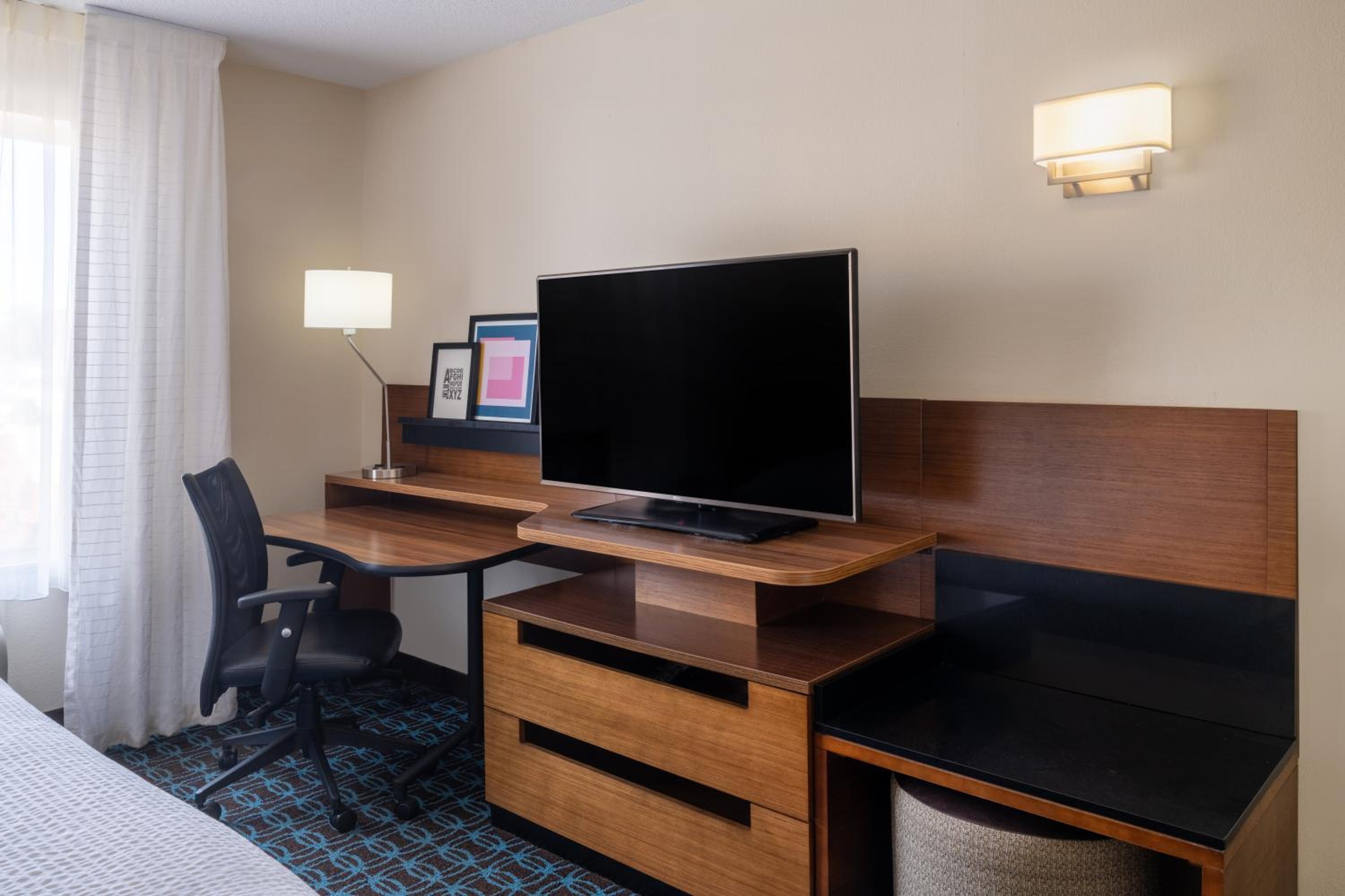 King Suite with Sofa Bed - Photo 4