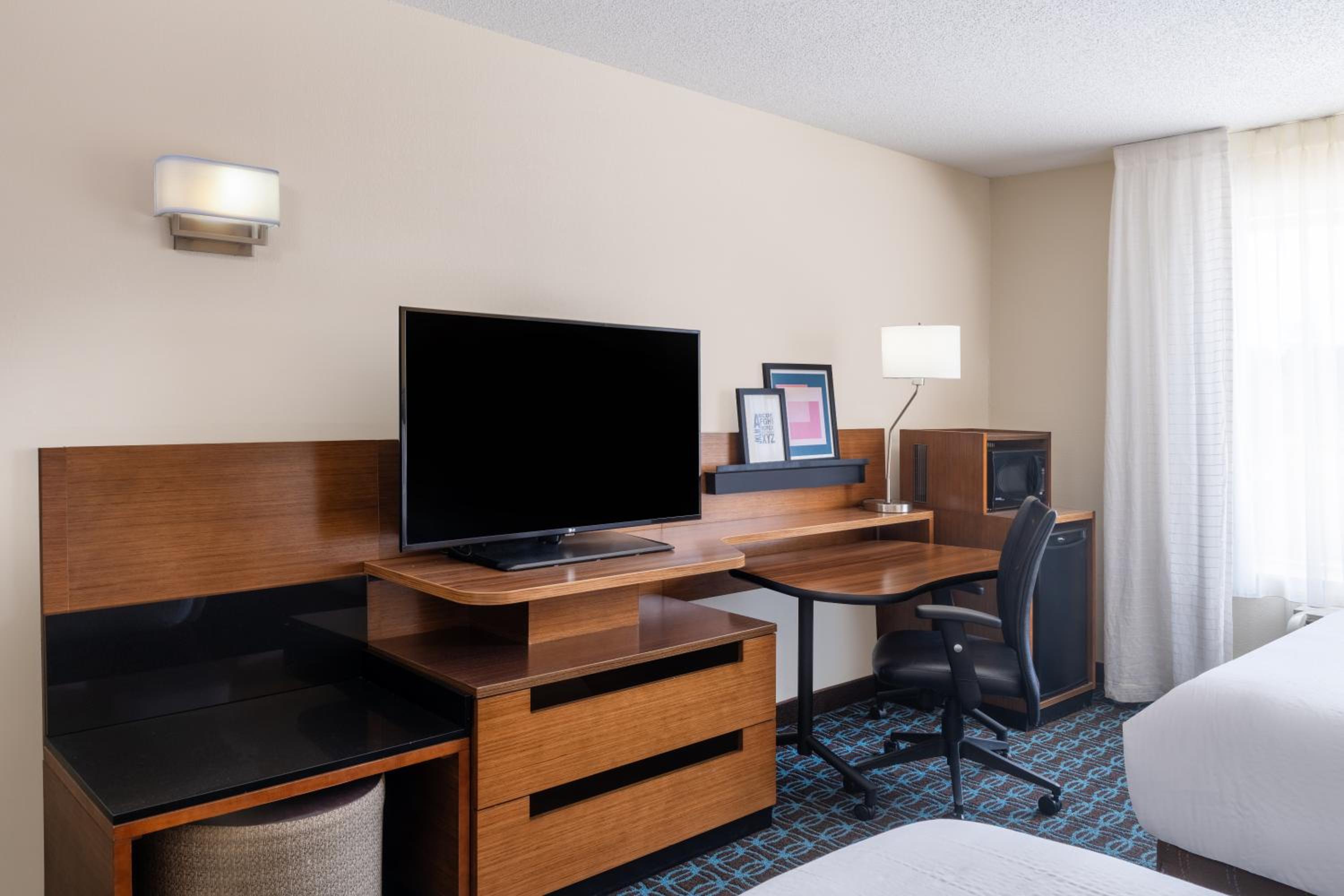 King Suite with Sofa Bed - Photo 6