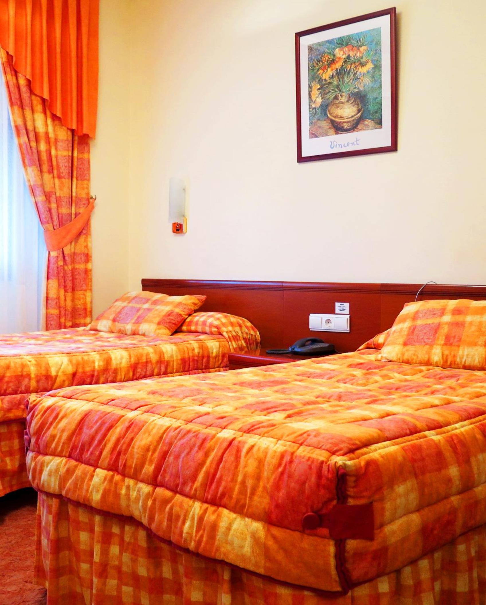 Double or Twin Room - Photo 1