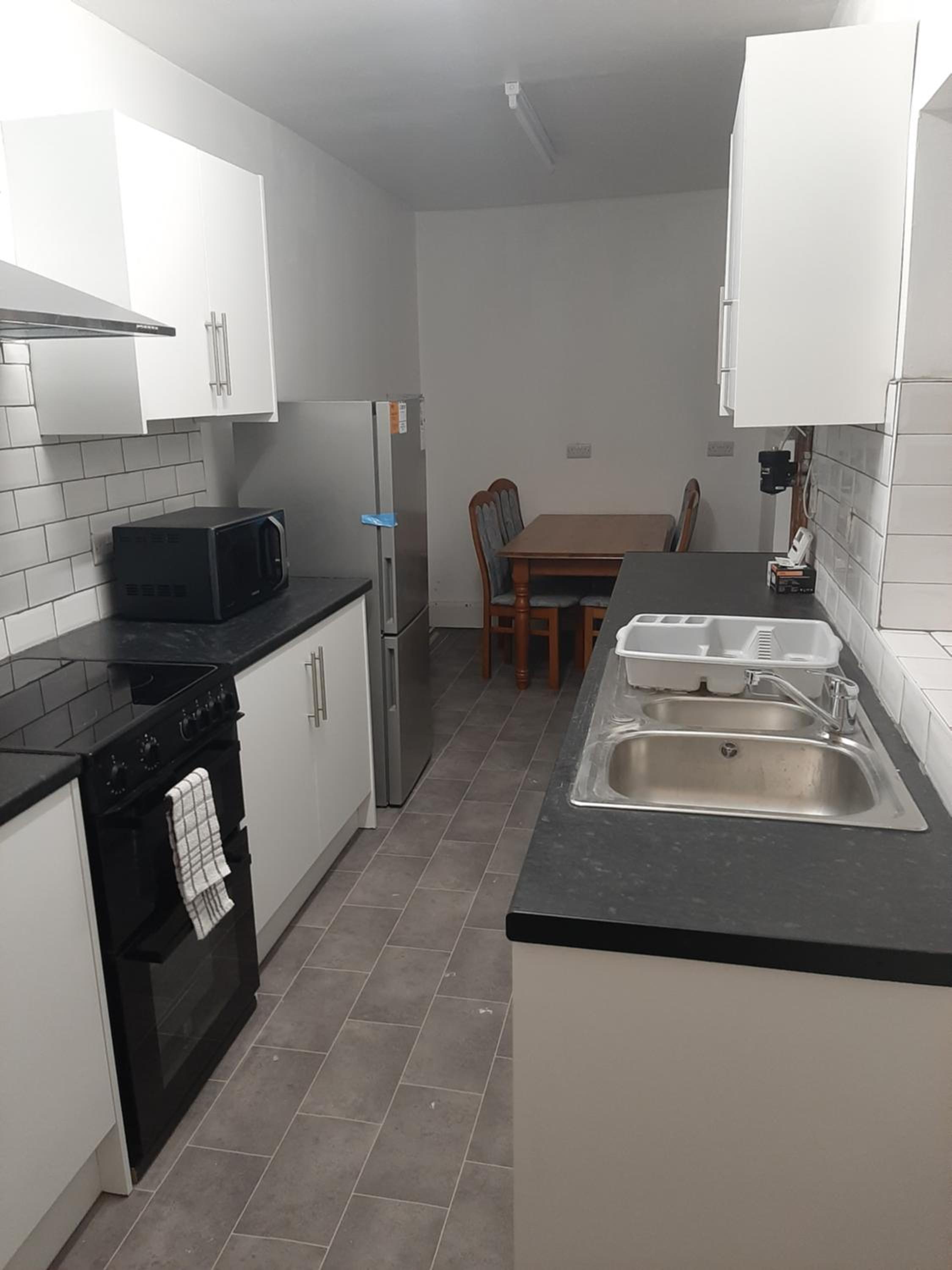 Three-Bedroom House photo 3