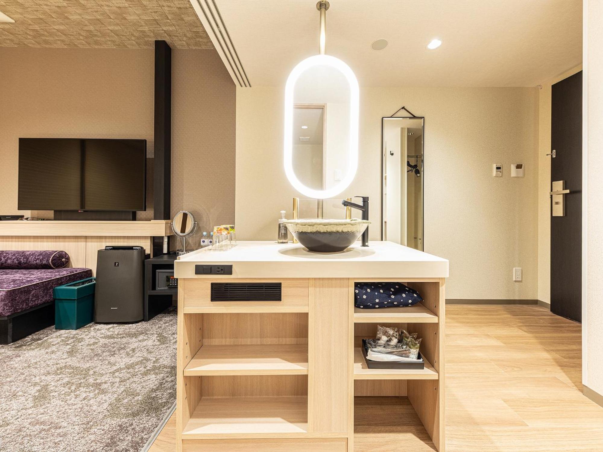 Standard Twin Room - Photo 4