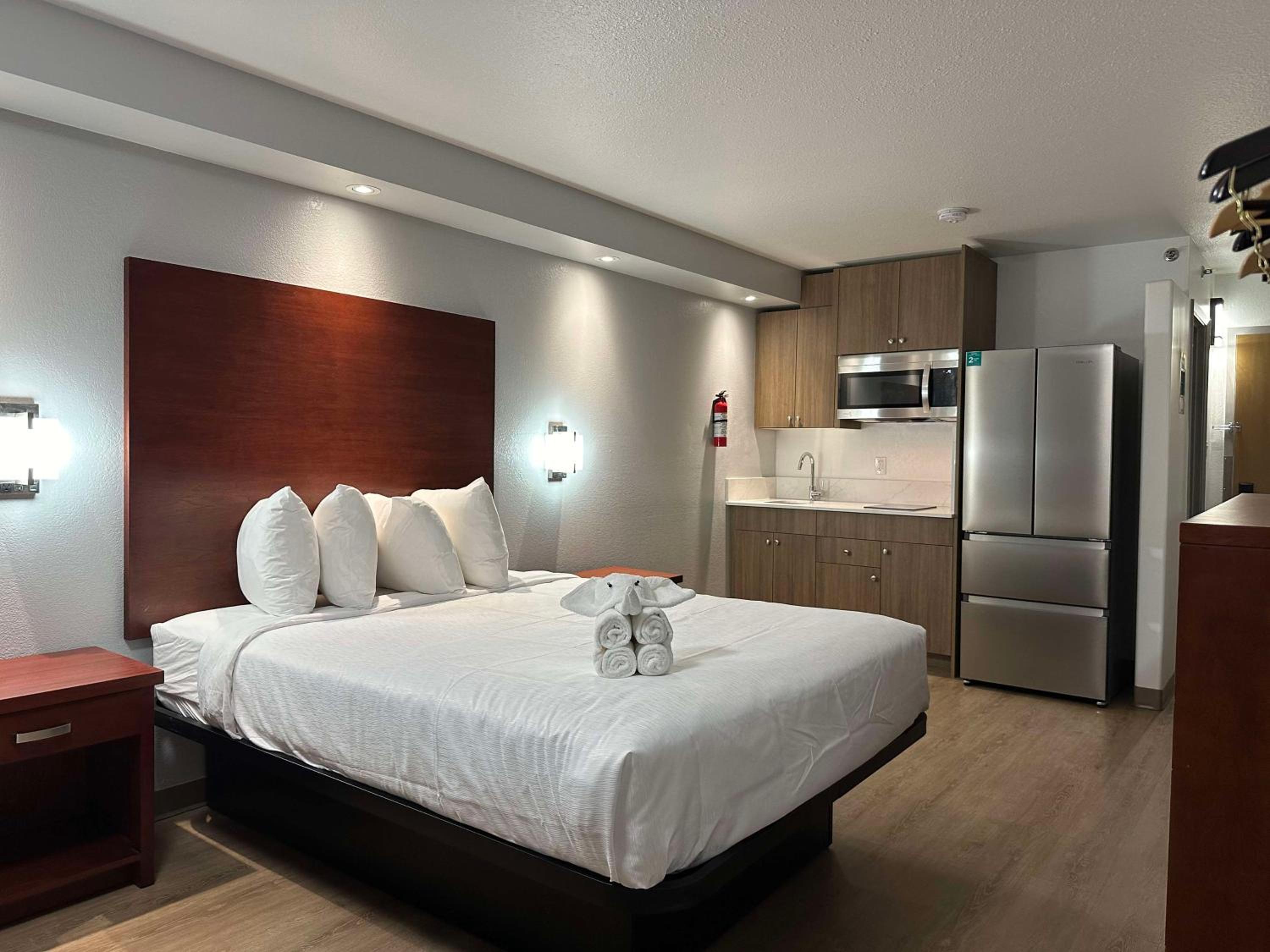 King Room with Kitchenette photo 2