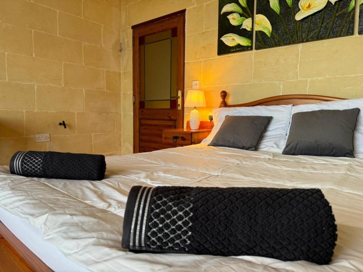 Triple Room with Pool View photo 2