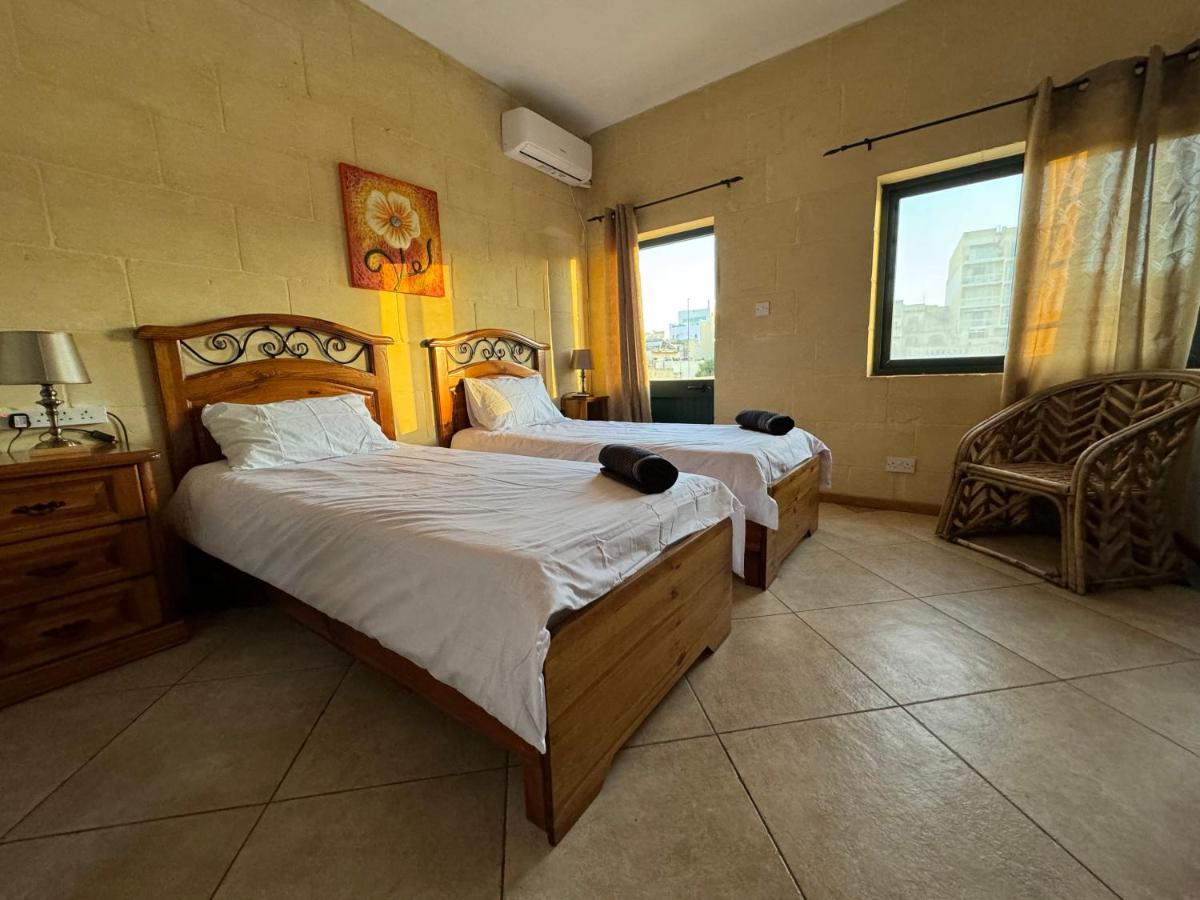 Double or Twin Room with Balcony photo 2