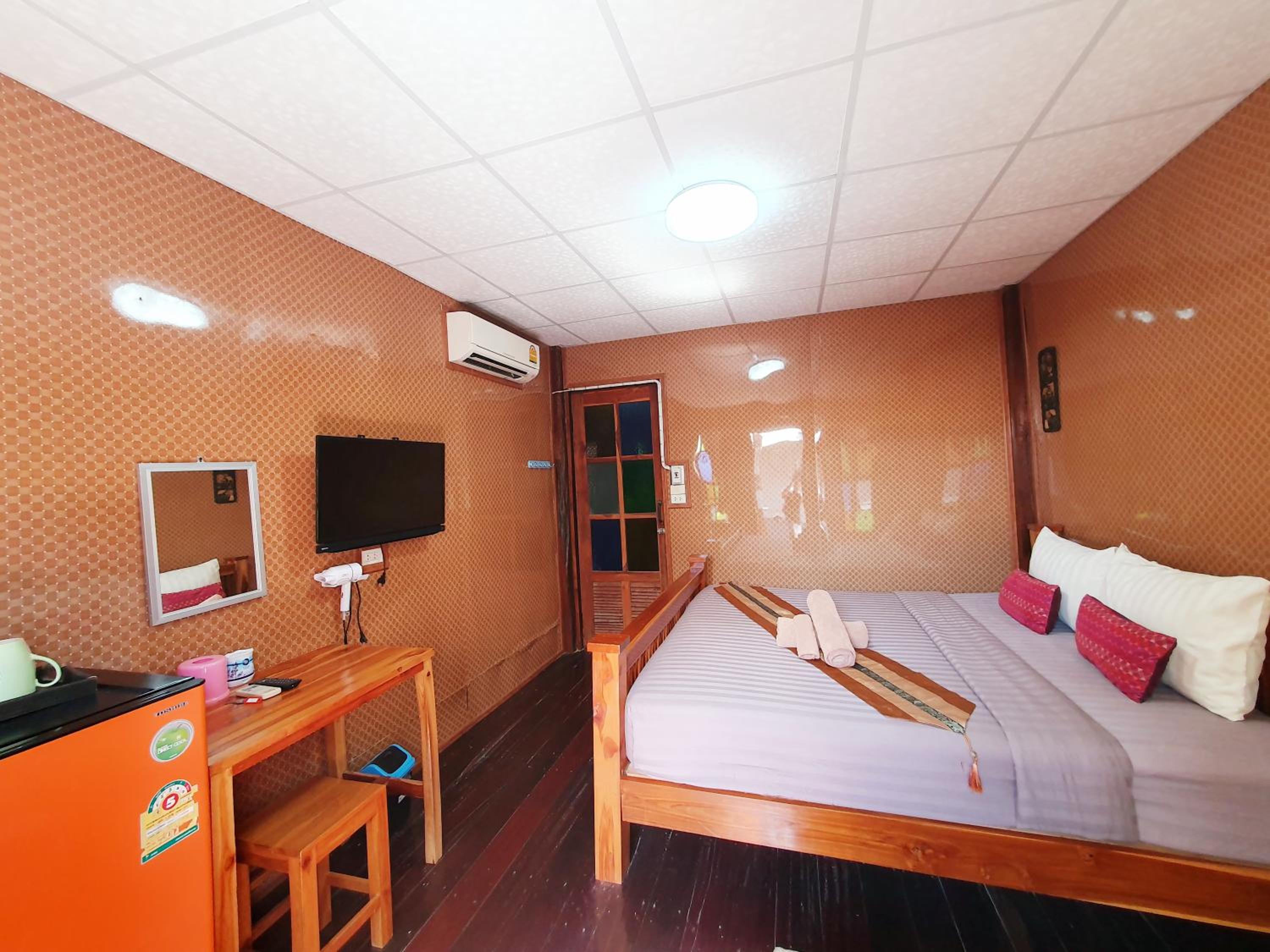 Deluxe Triple Room photo 2