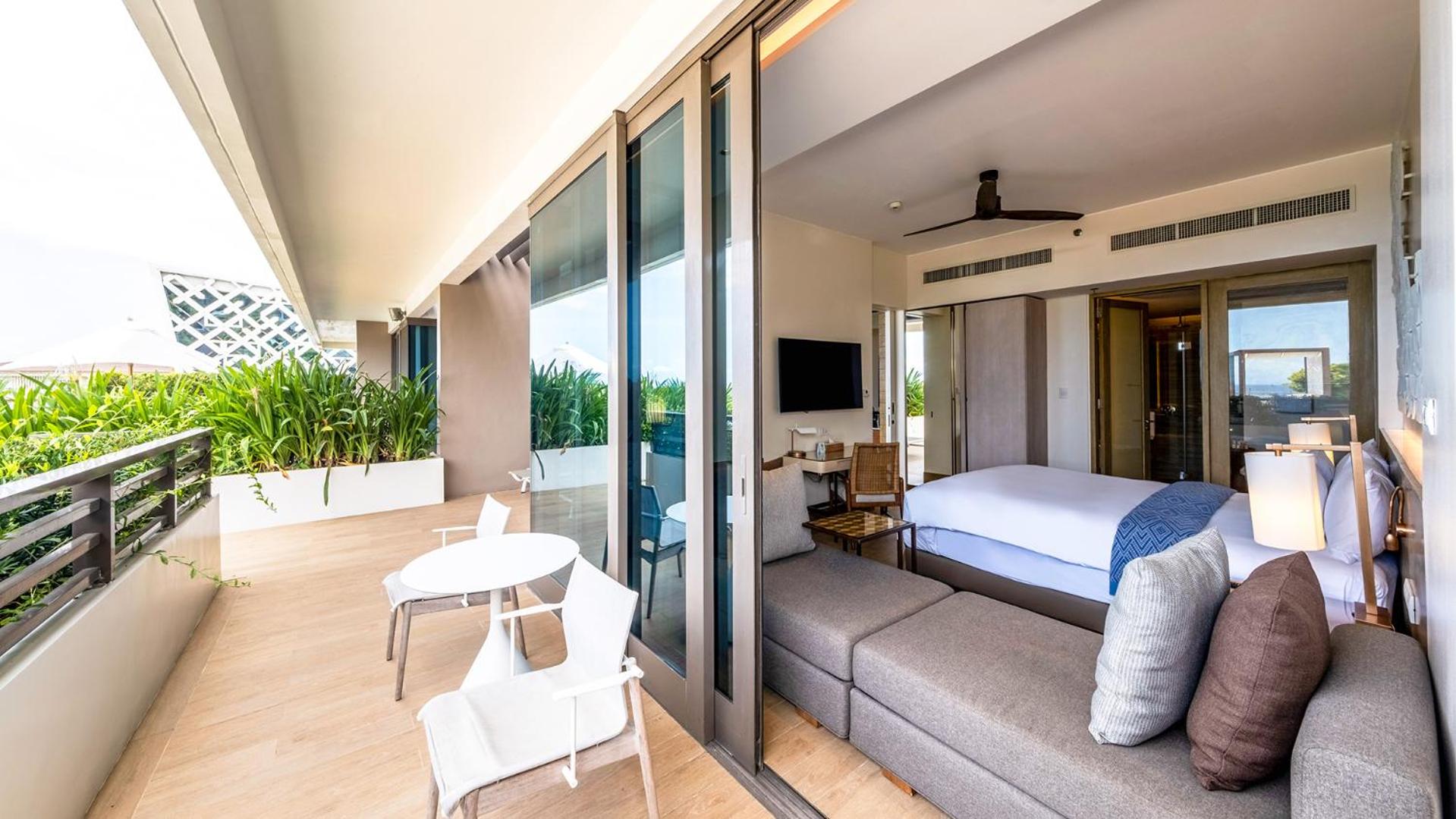 Suite Sea View with Pool Access photo 3