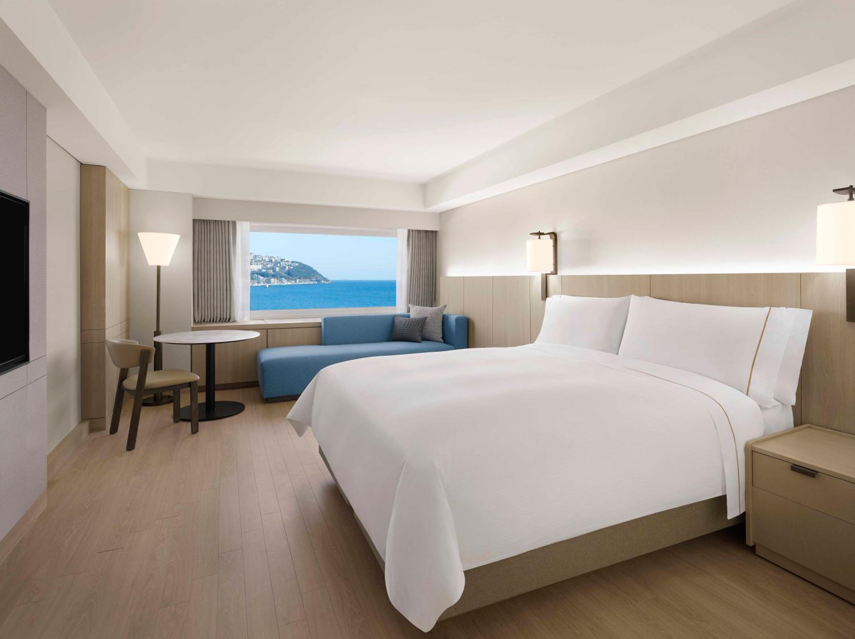 Deluxe Beach Ondol, 1 King, Haeundae Beach view - Photo 1