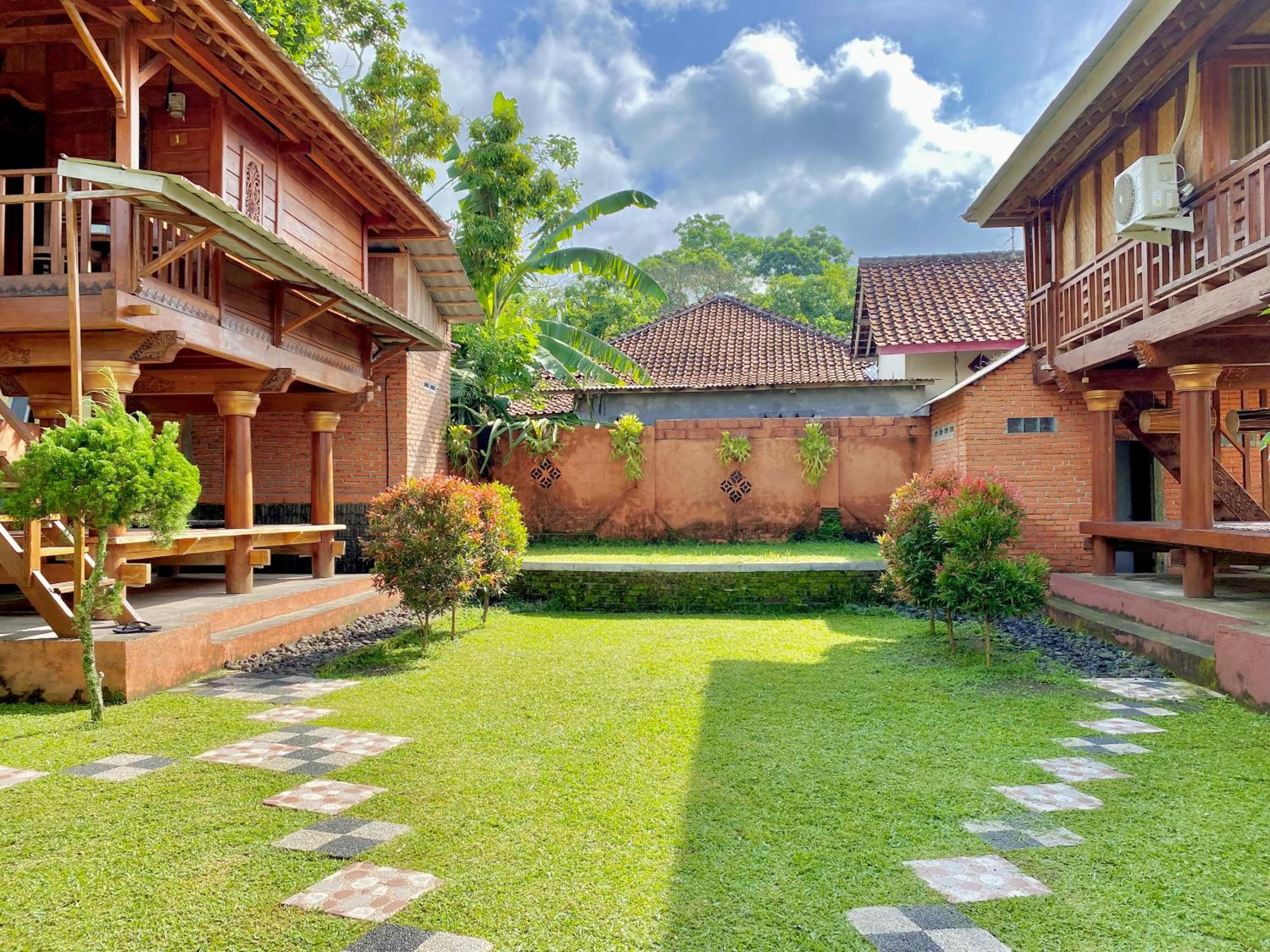 Double Room with Balcony - Photo 6
