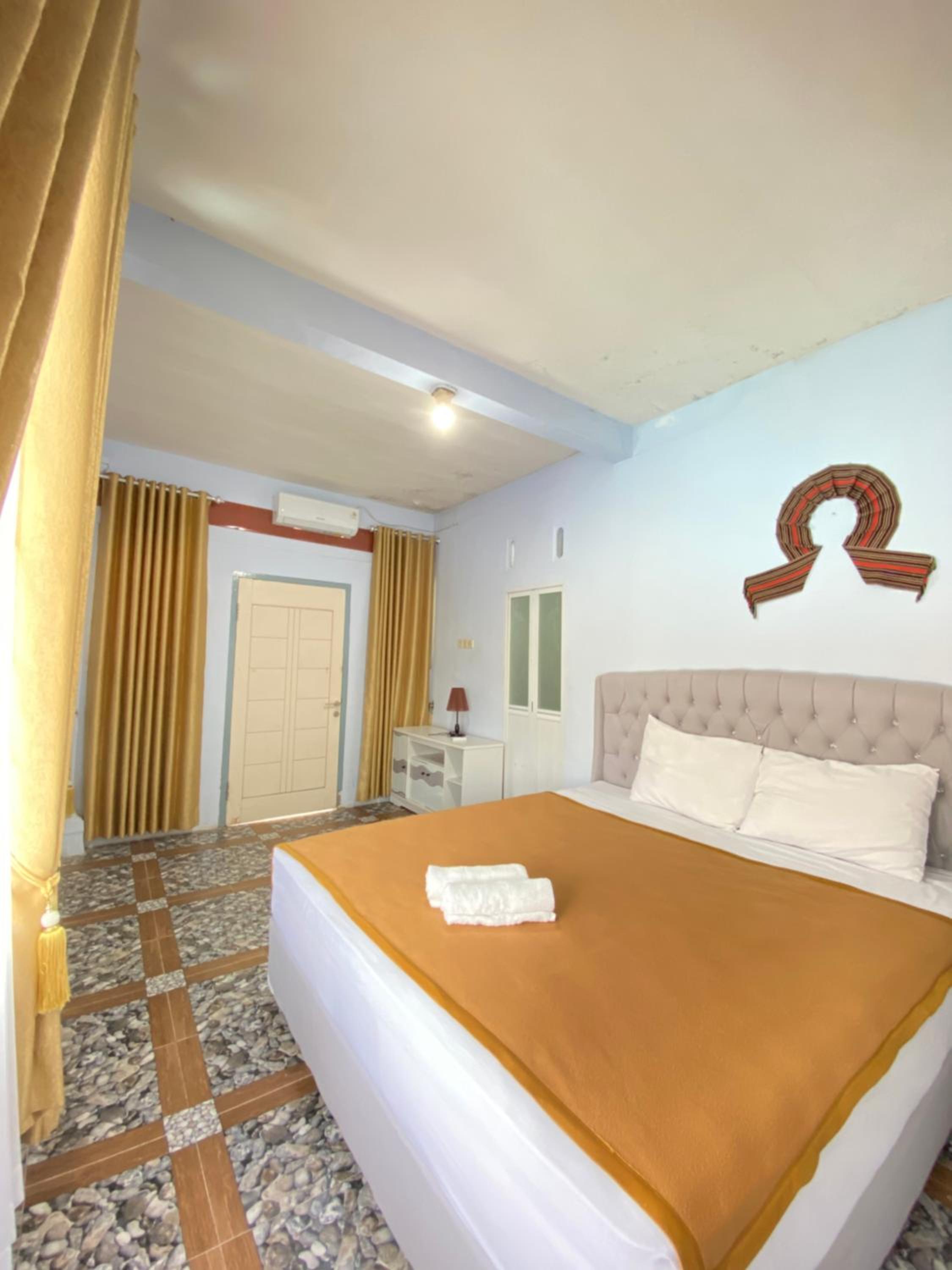 Deluxe King Room - Photo 19