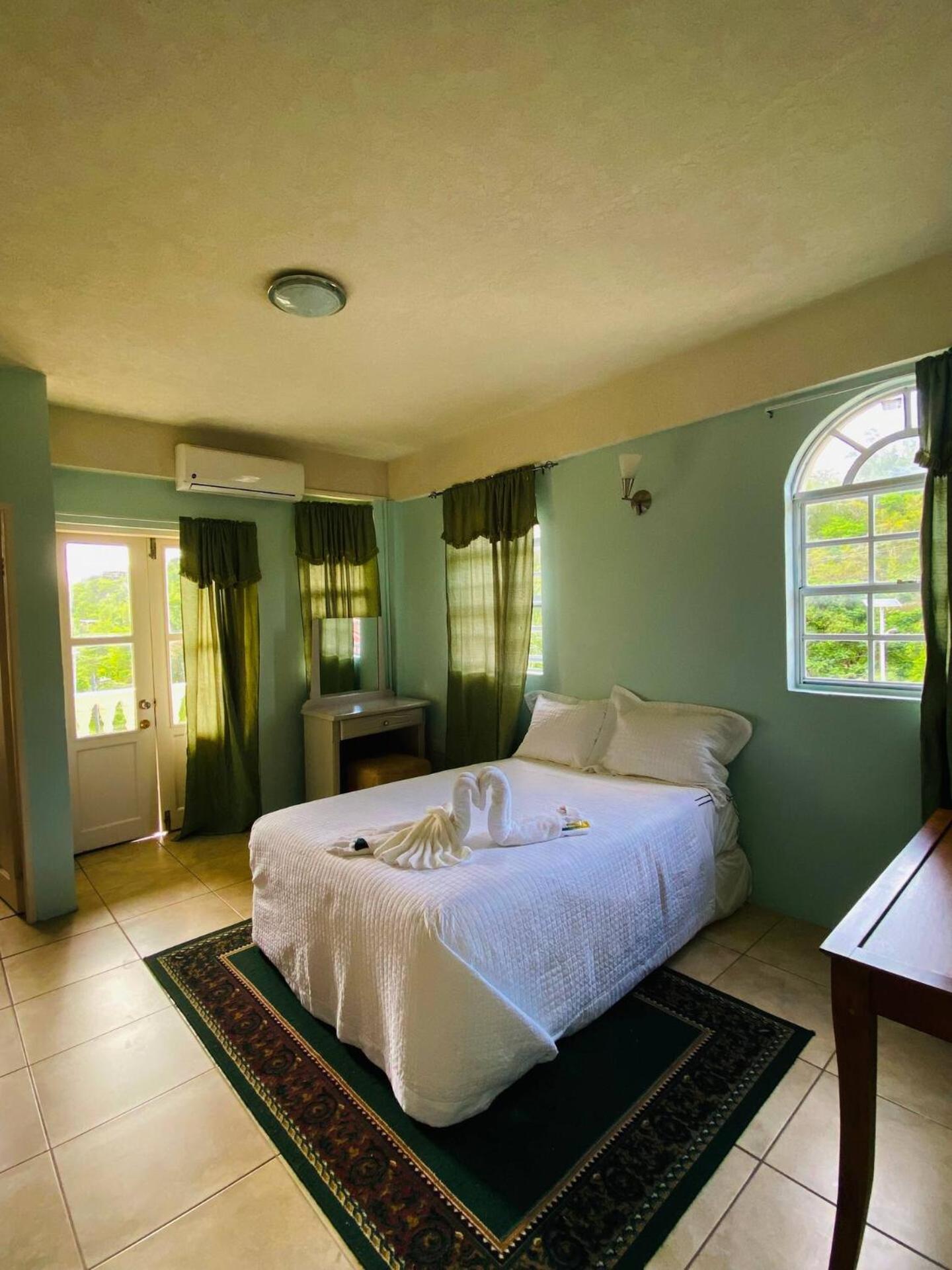 Deluxe Suite photo 1