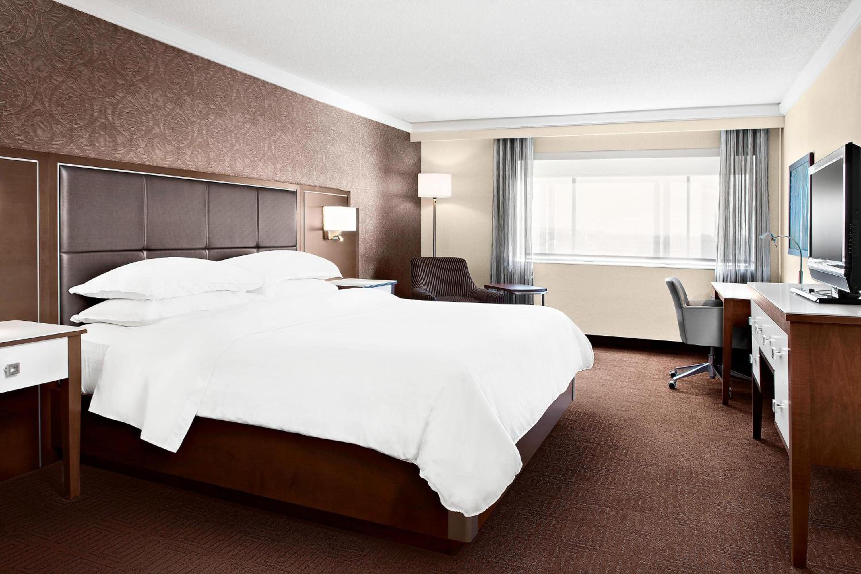 Superior King Room - Photo 4