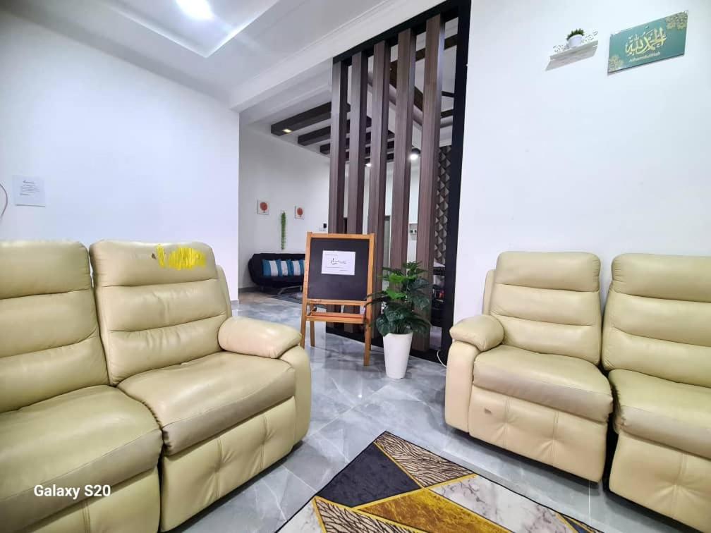Four-Bedroom House photo 3