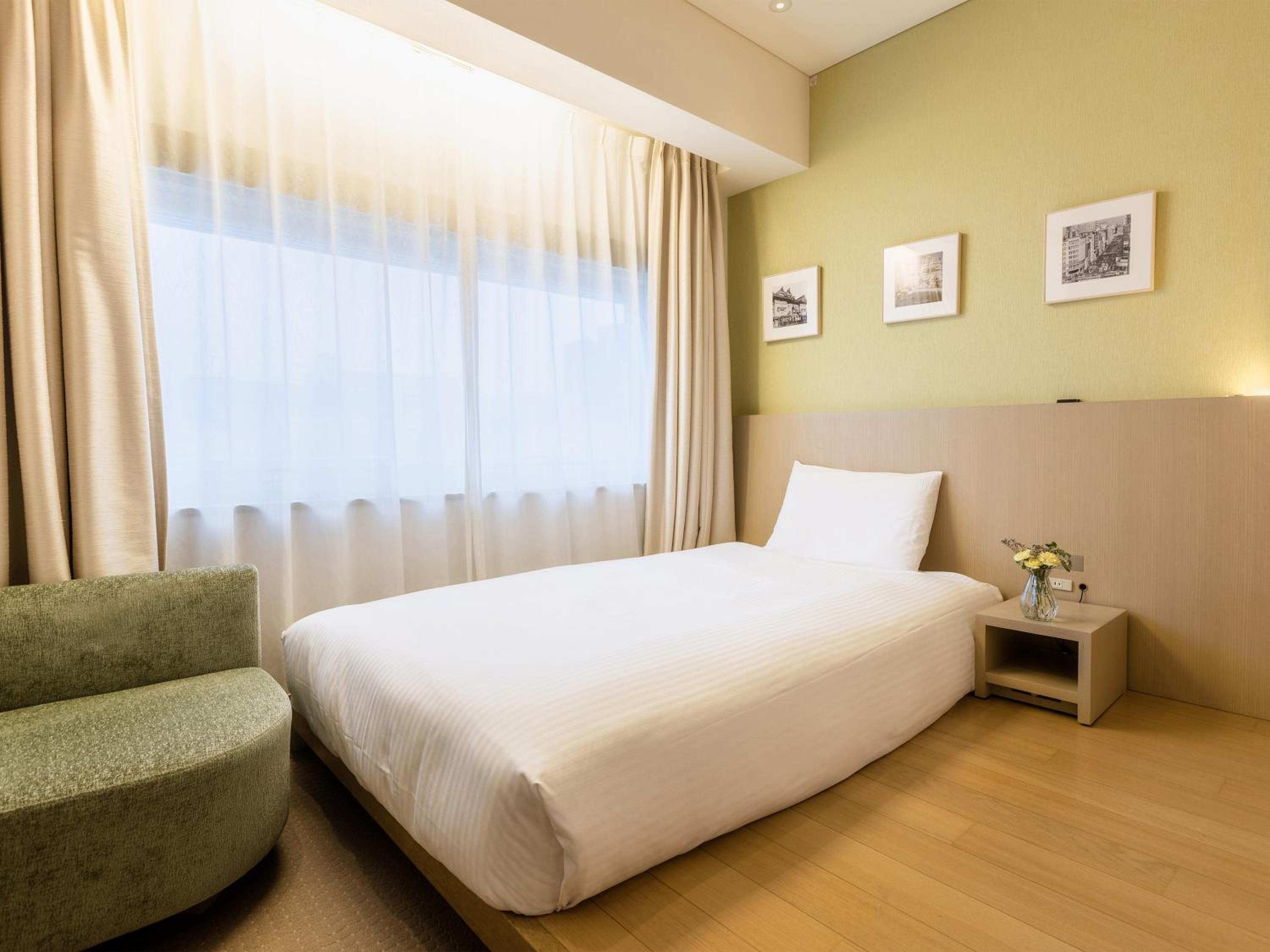 Standard Single Room with Wooden Floor - Non-Smoking (Room facilities by ReFa)
