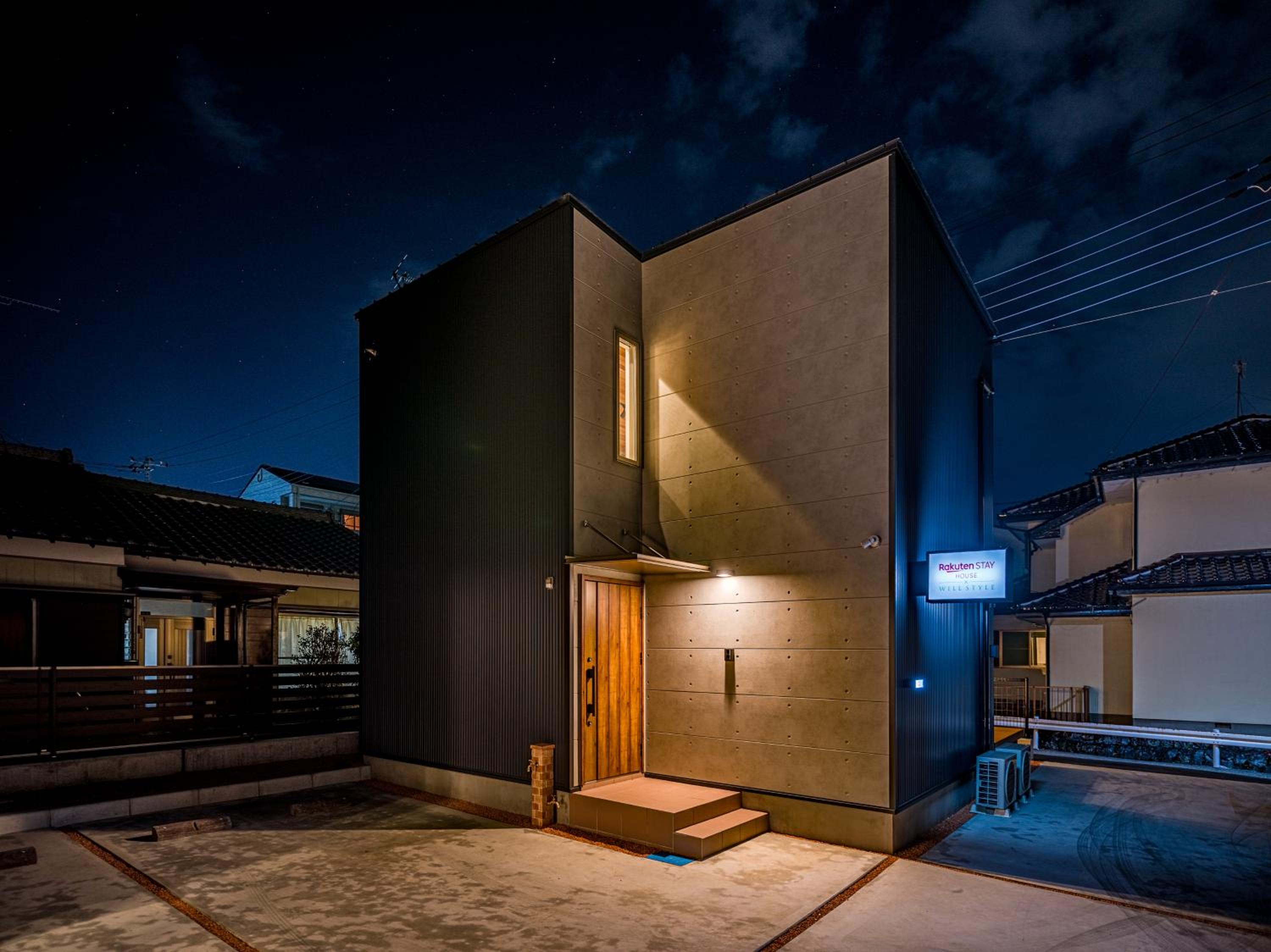 Two-Bedroom Townhouse - Photo 7