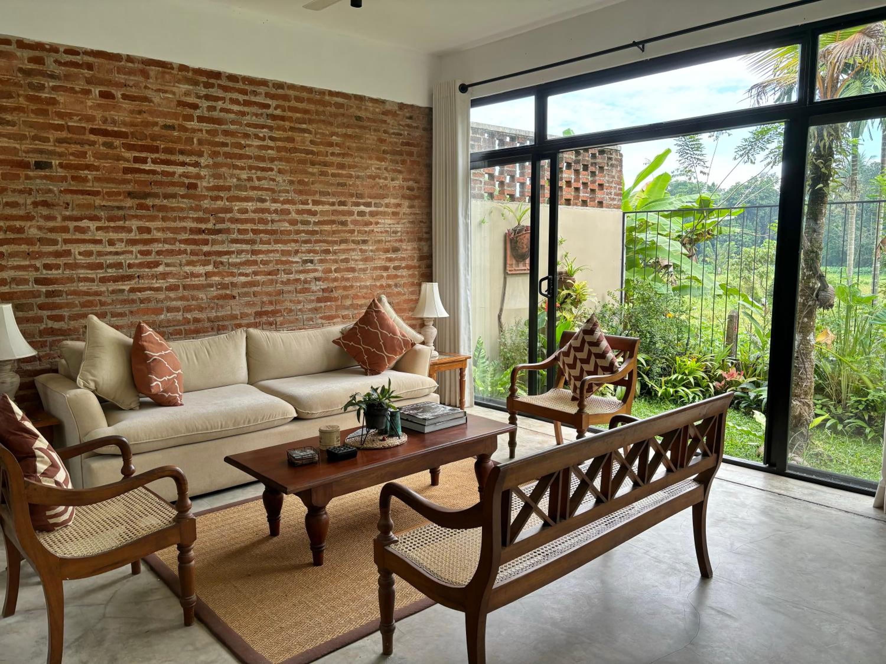Three-Bedroom Villa photo 2