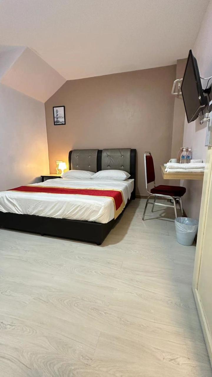 Queen Room - Photo 5