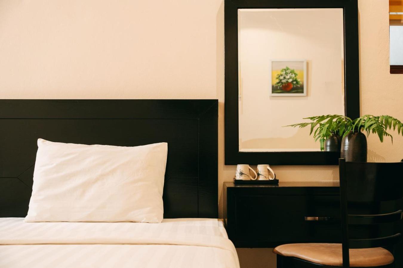 King Room with Garden View photo 2