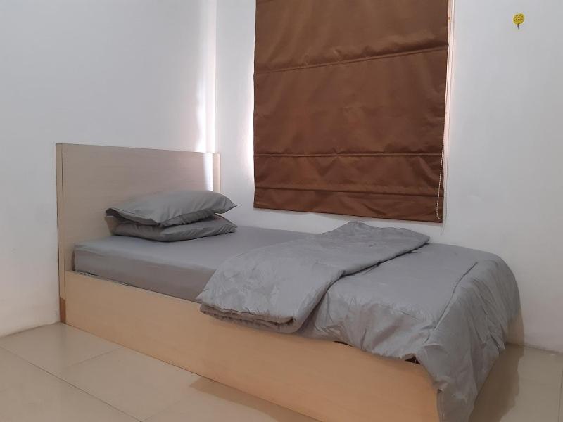 Single Room with Bathroom photo 1