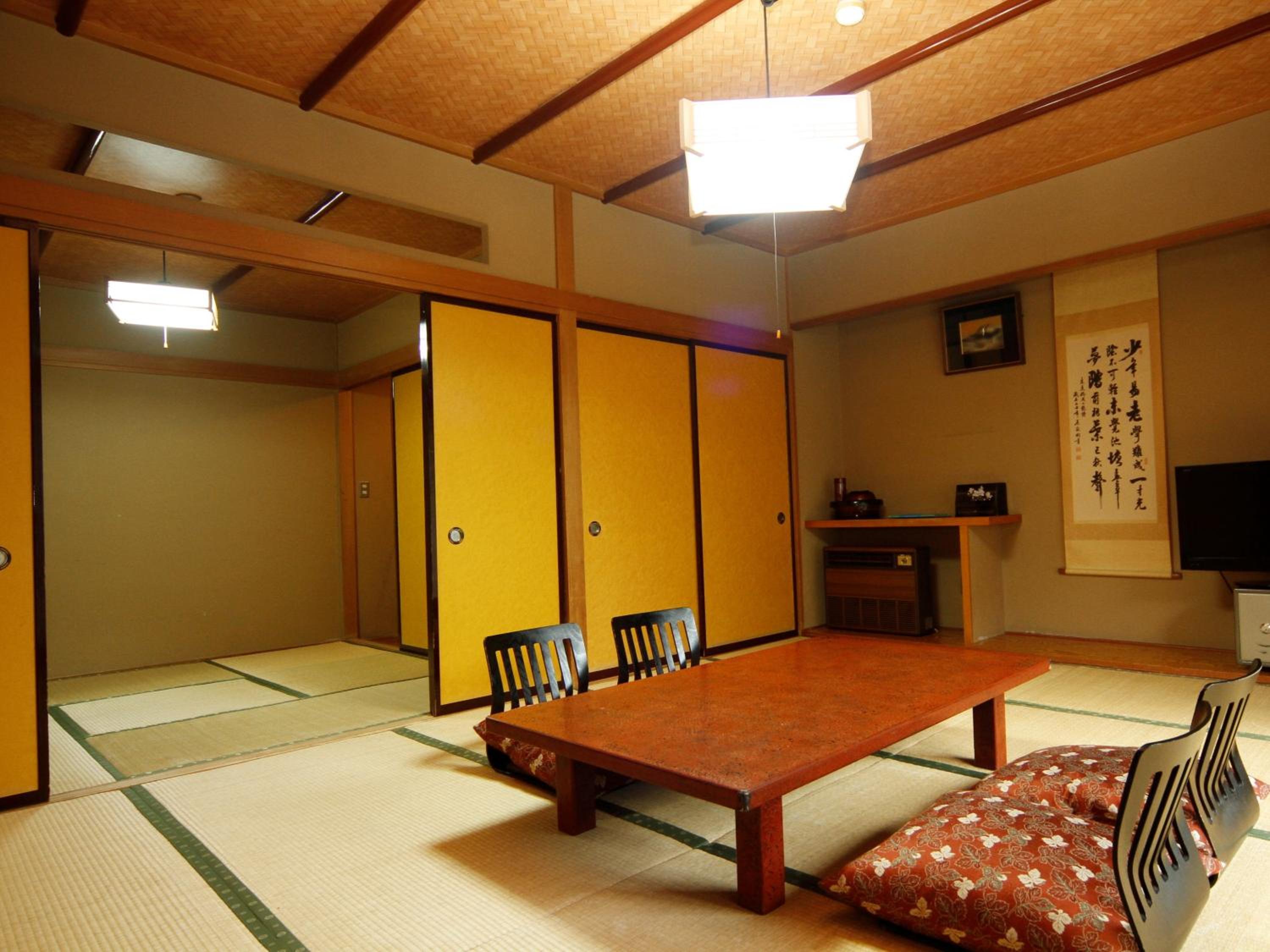 Standard Family Room photo 3