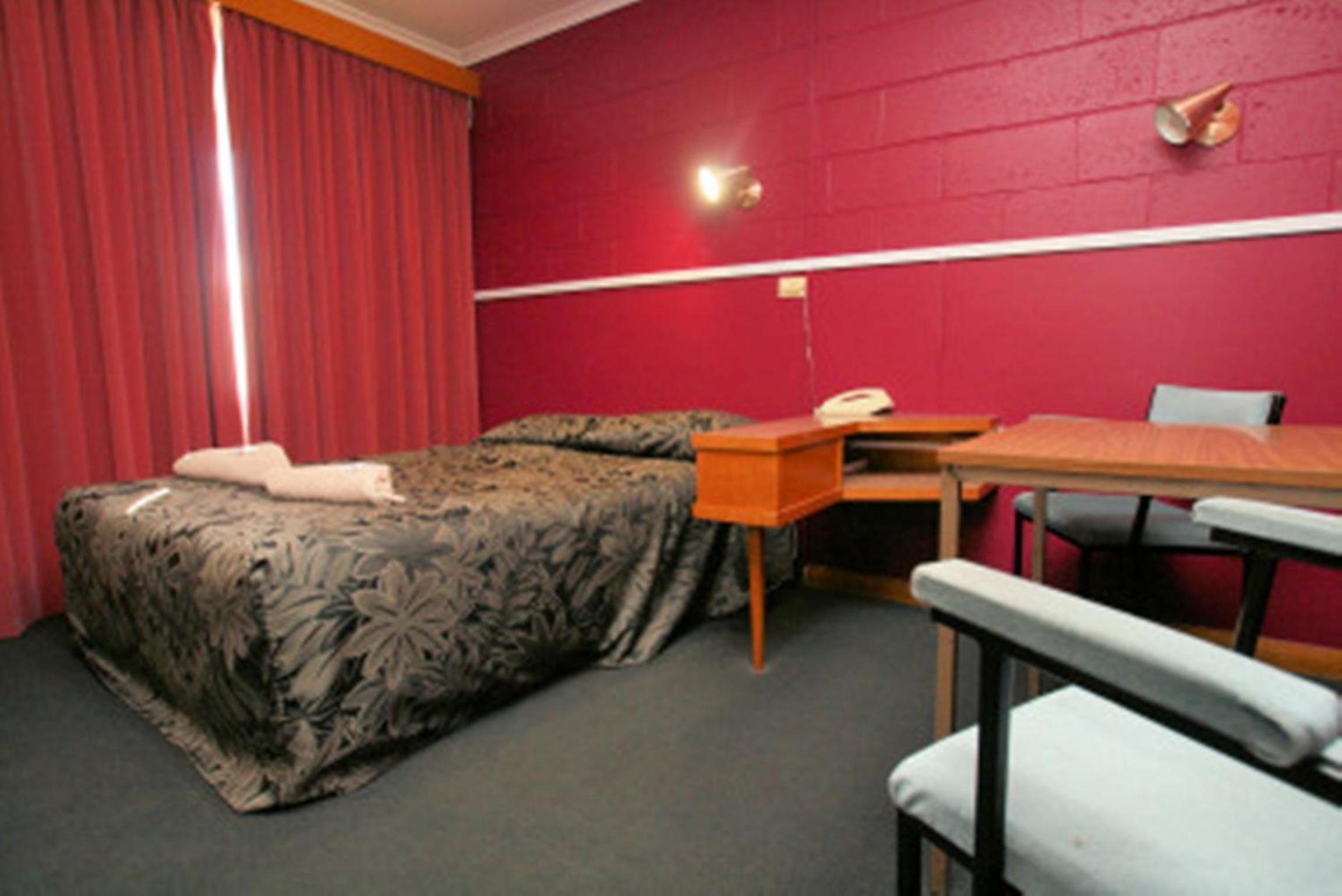 Standard Queen Room photo 2
